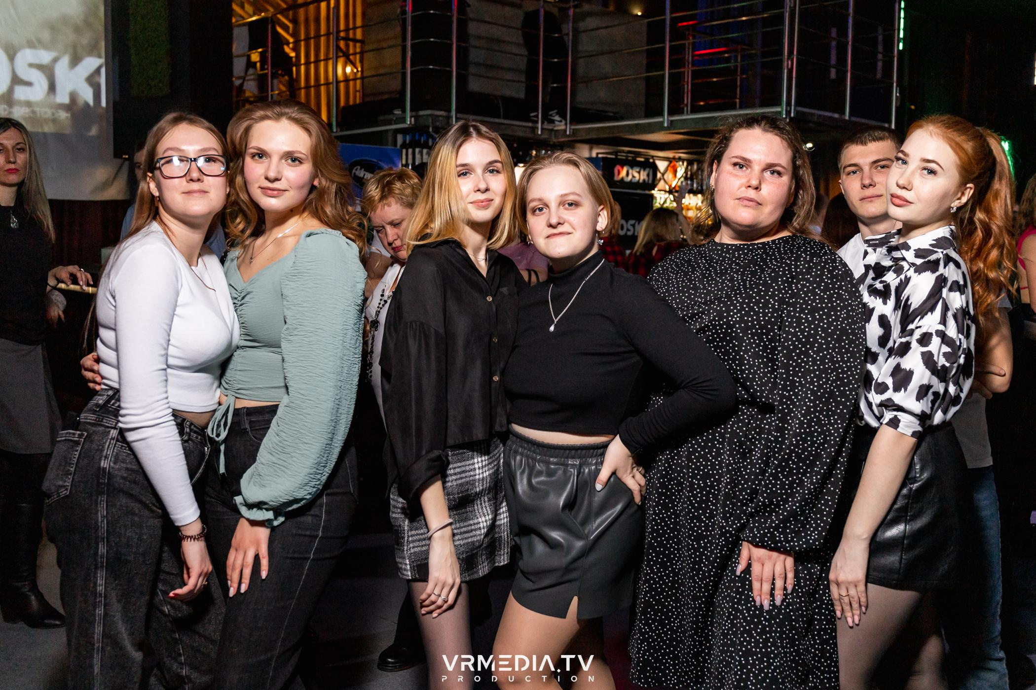 Выходные в баре «DOSKI»