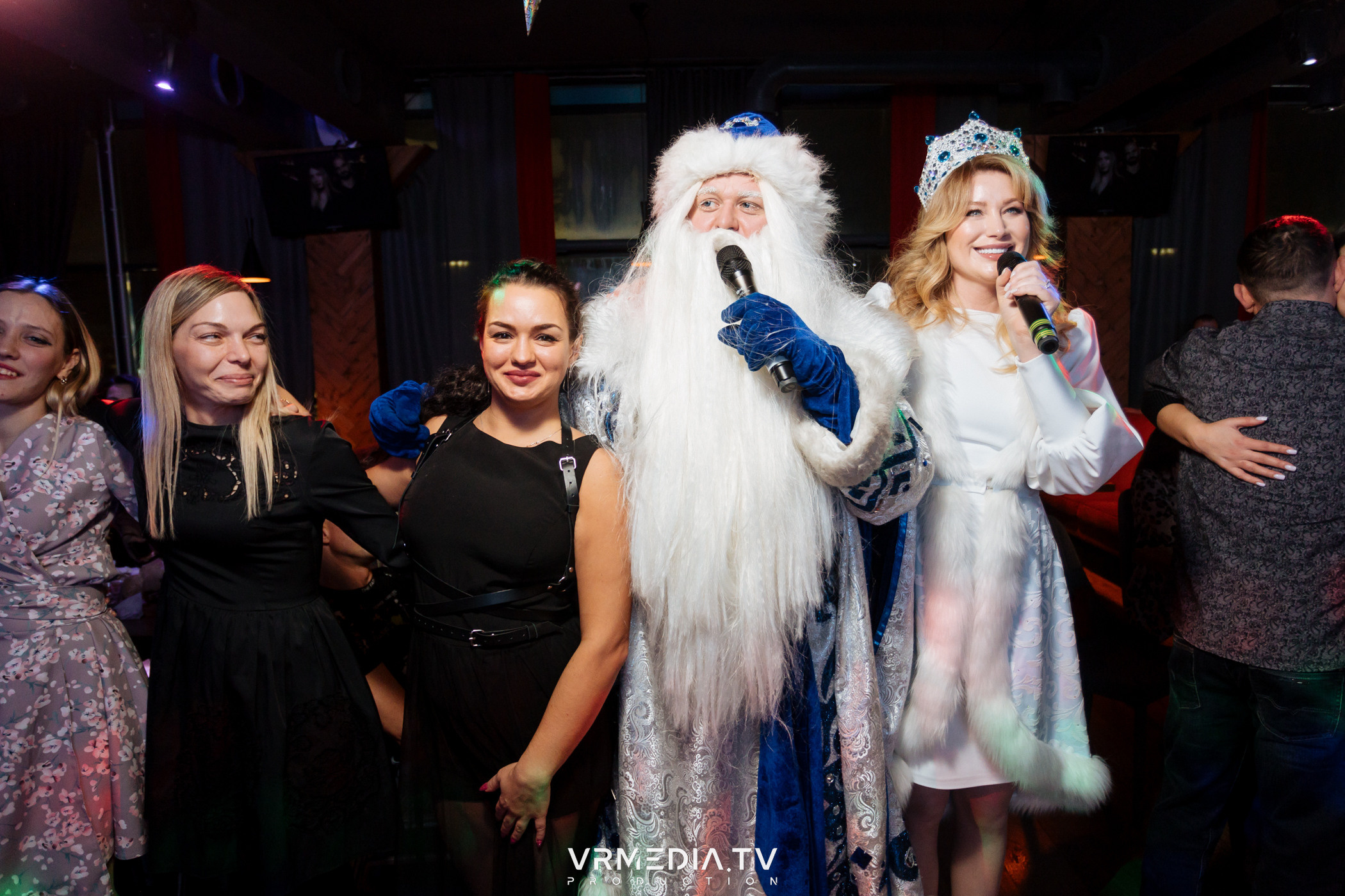 Жаркий новогодний корпоратив в гриль-баре «Жара»