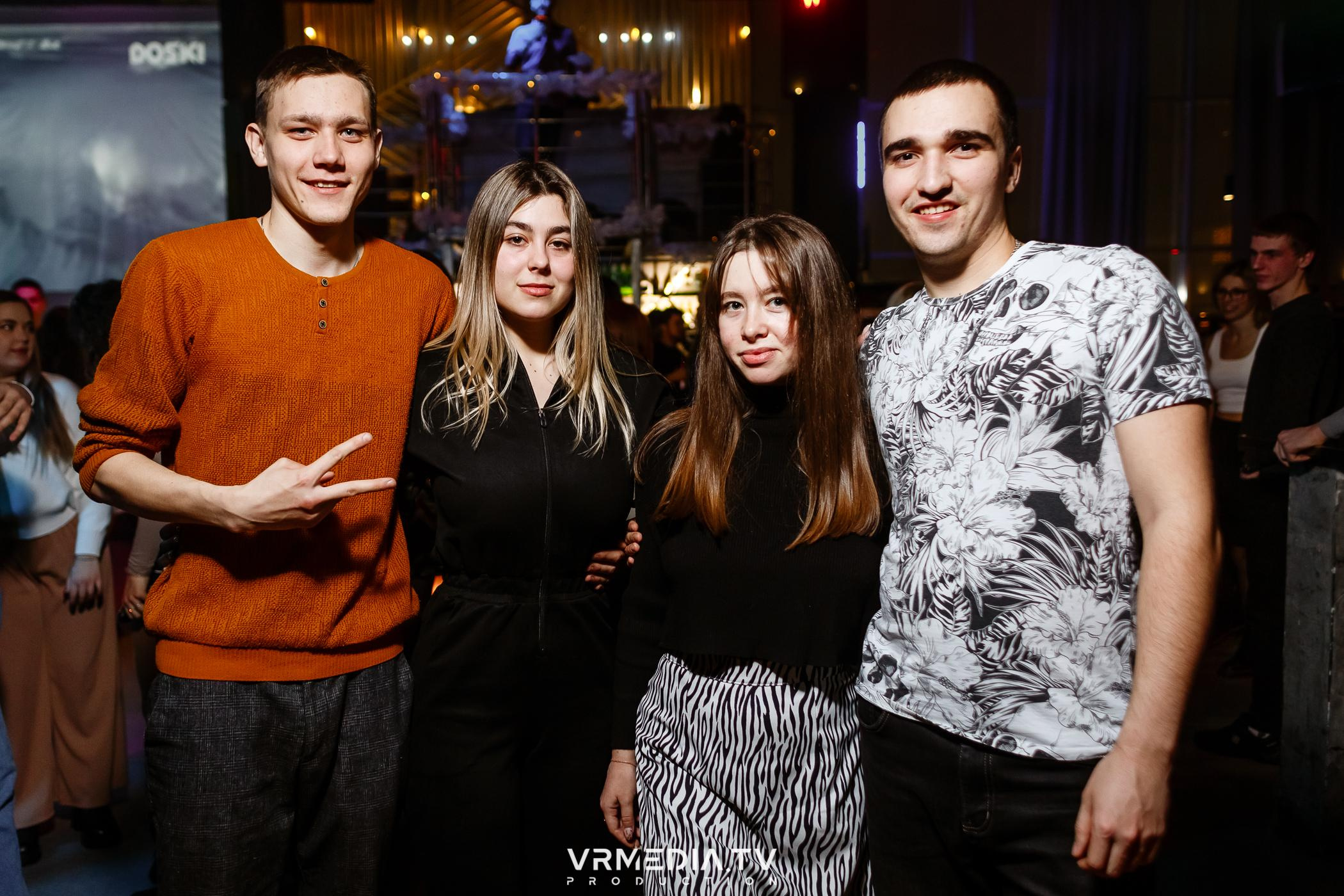 Выходные в баре «DOSKI»