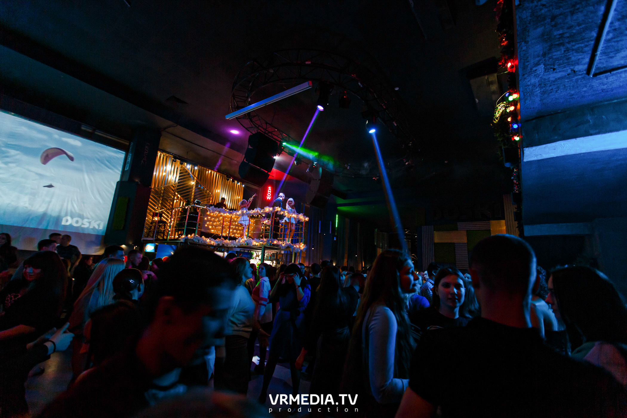 Выходные в баре «DOSKI»