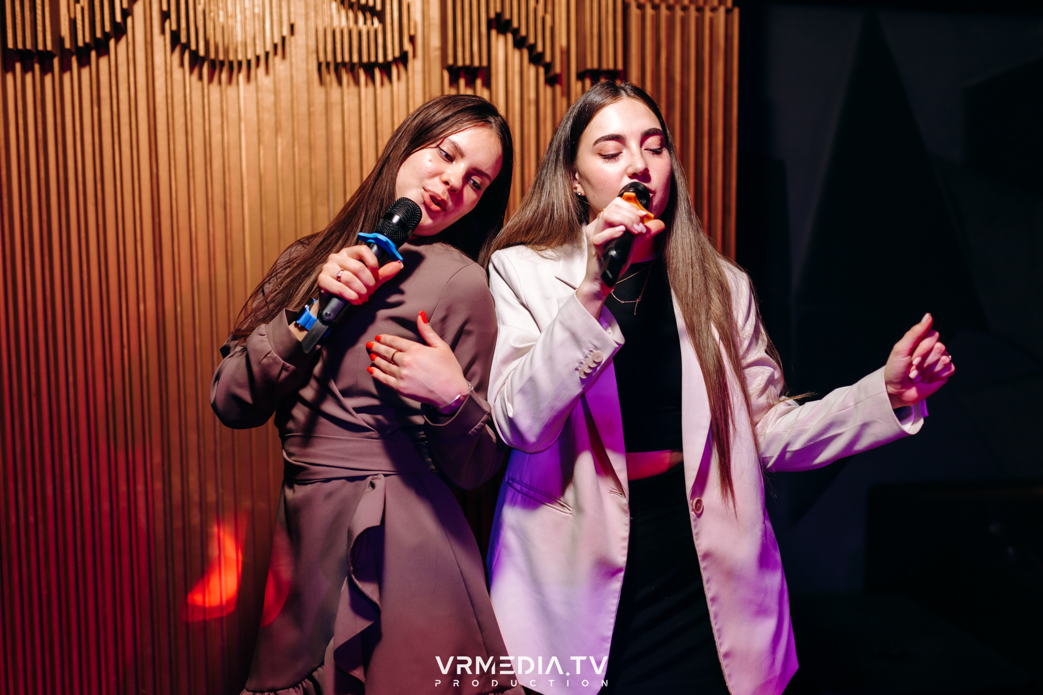 Выходные в баре «DOSKI»