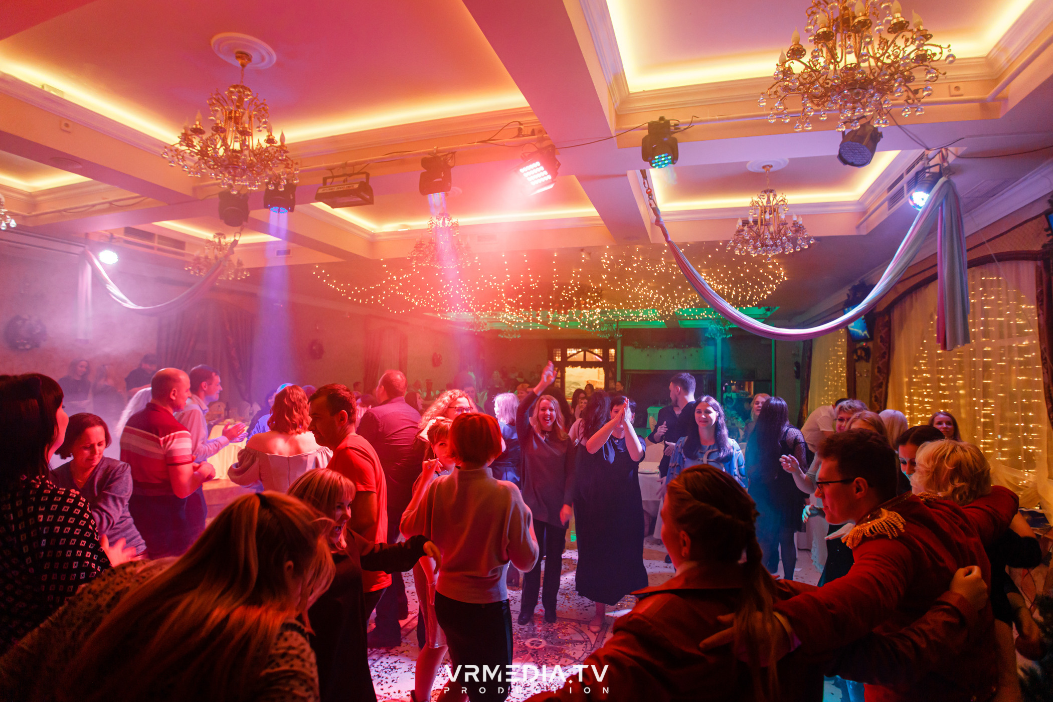 «Новогодний Мюзикл» в ресторане «Лазурный Берег»