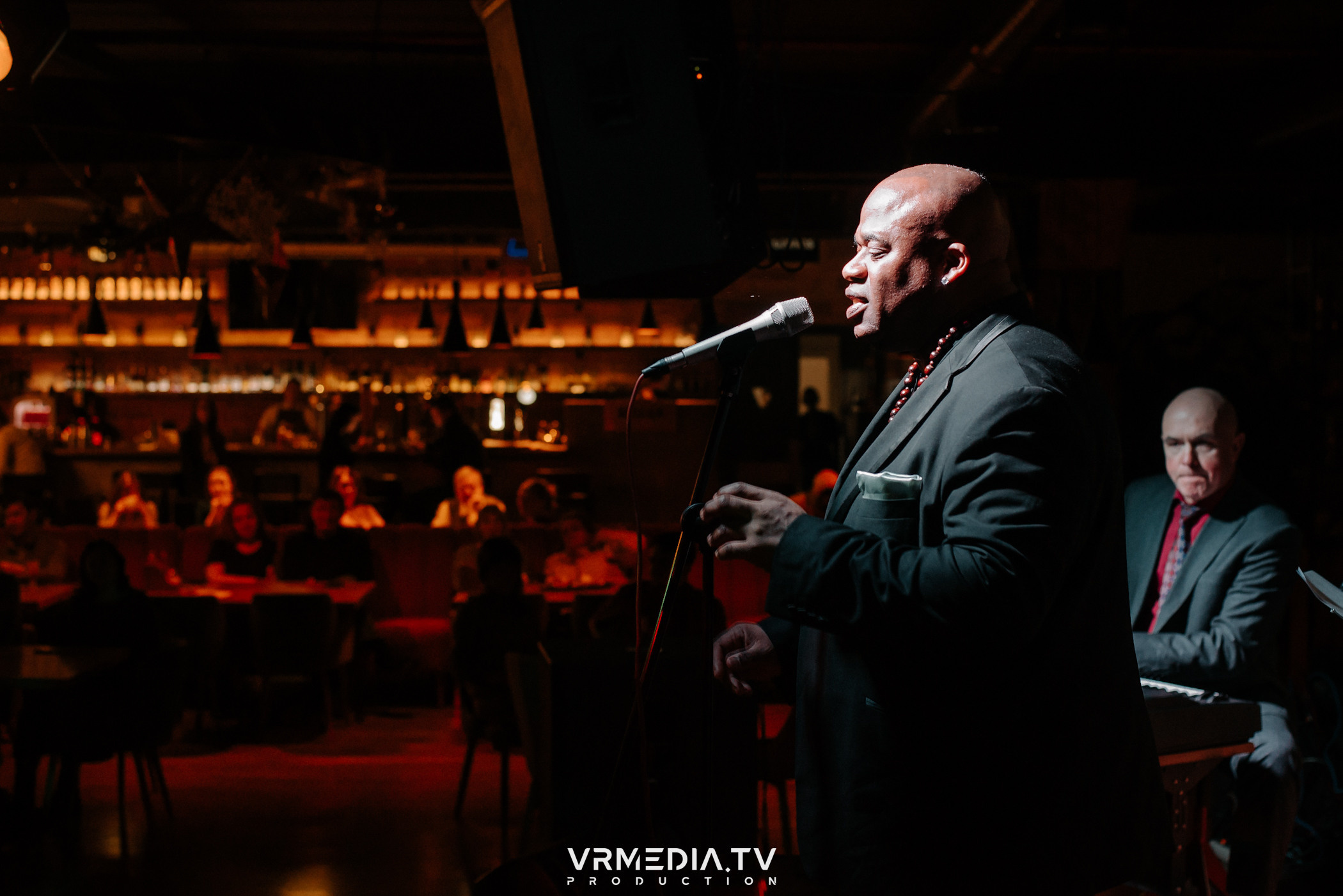 Джазовая среда: Певец Мистер Мелвин (Франция)