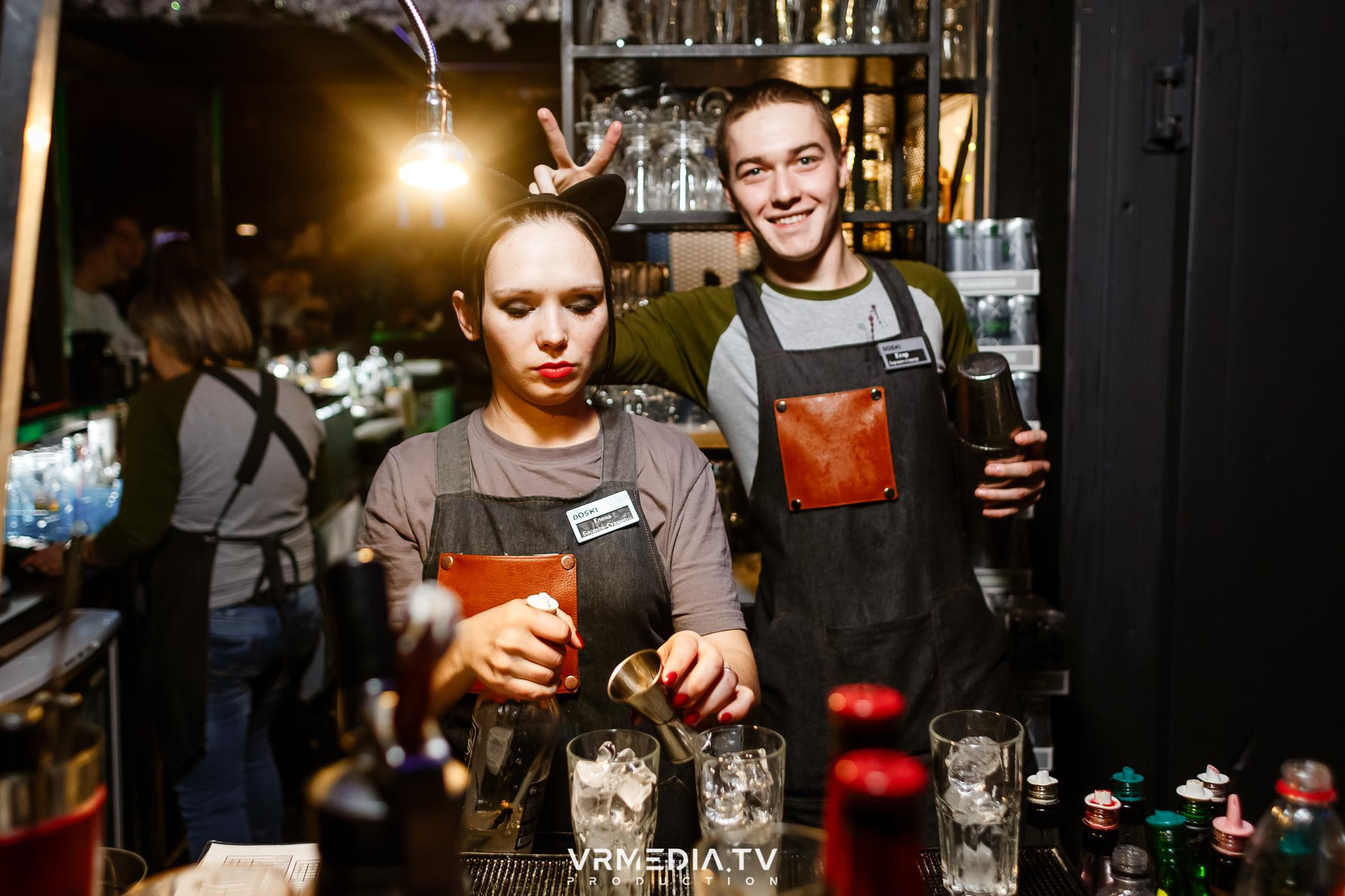 Выходные в баре «DOSKI»