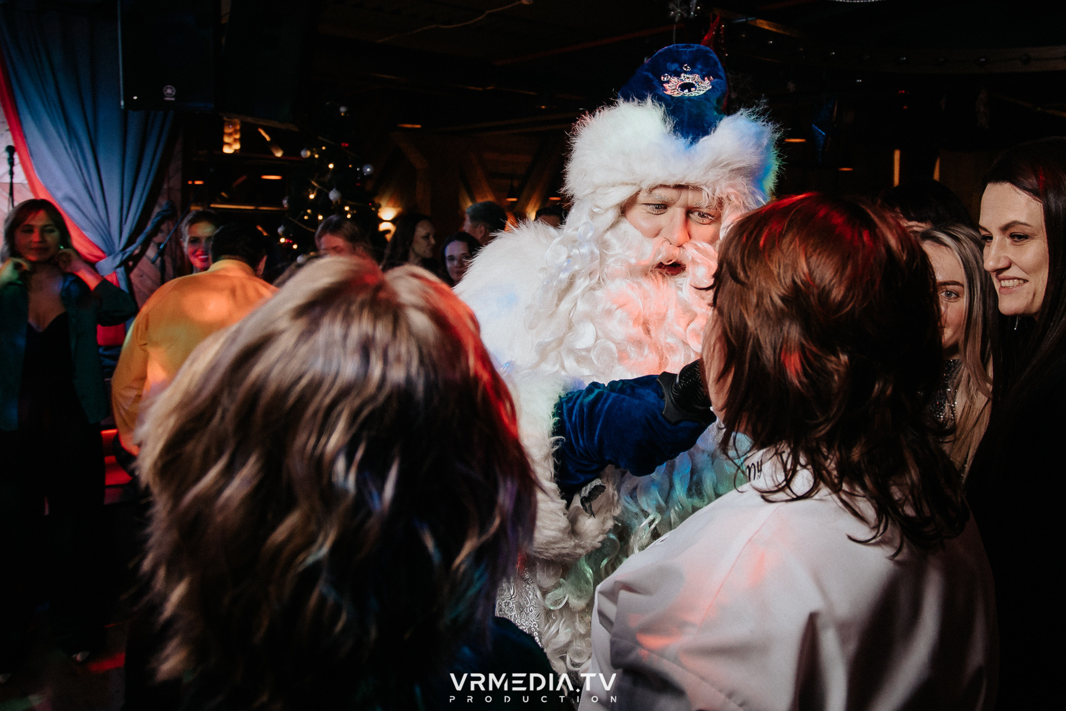 Жаркий новогодний корпоратив в гриль-баре «Жара»