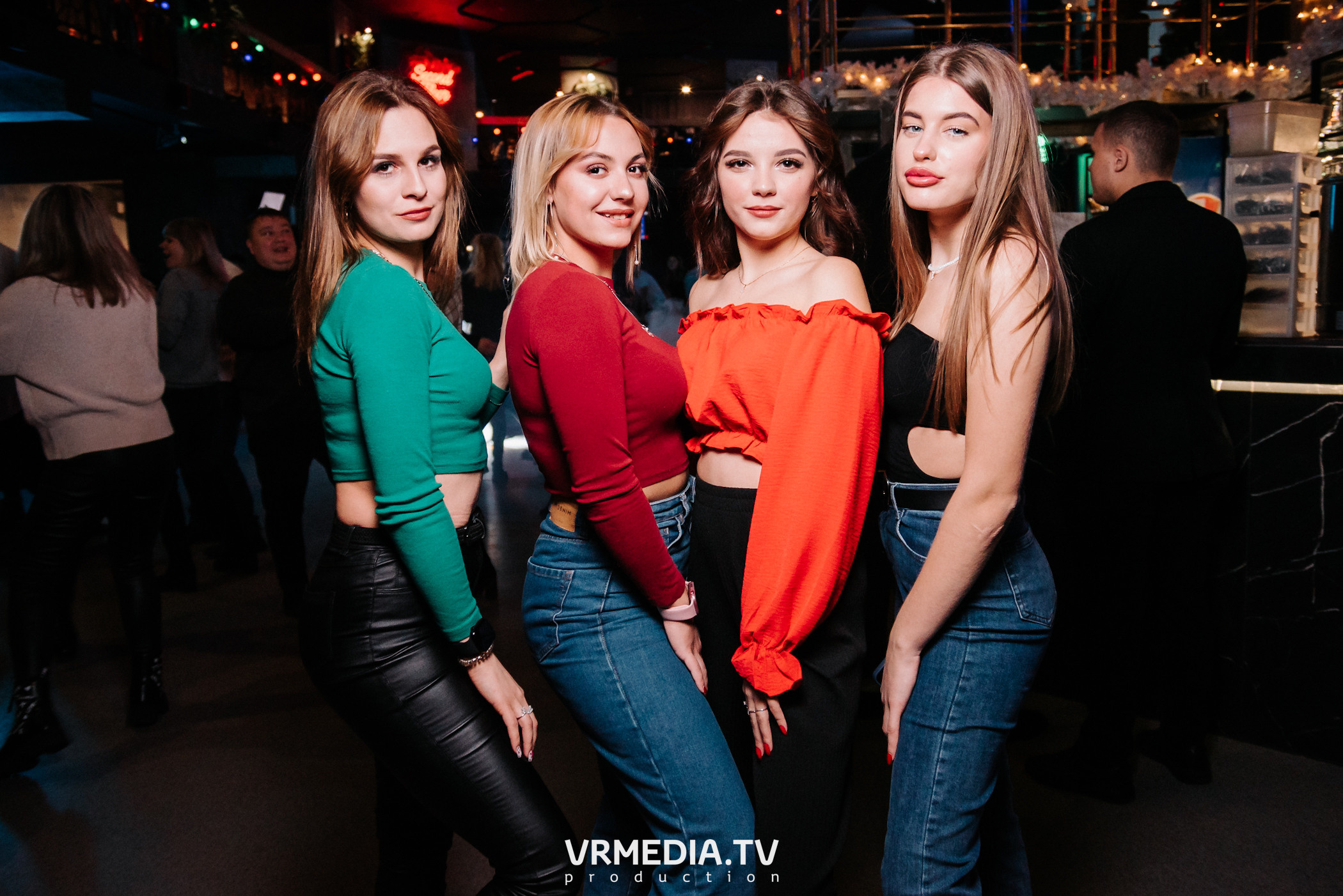 Выходные в баре «DOSKI»