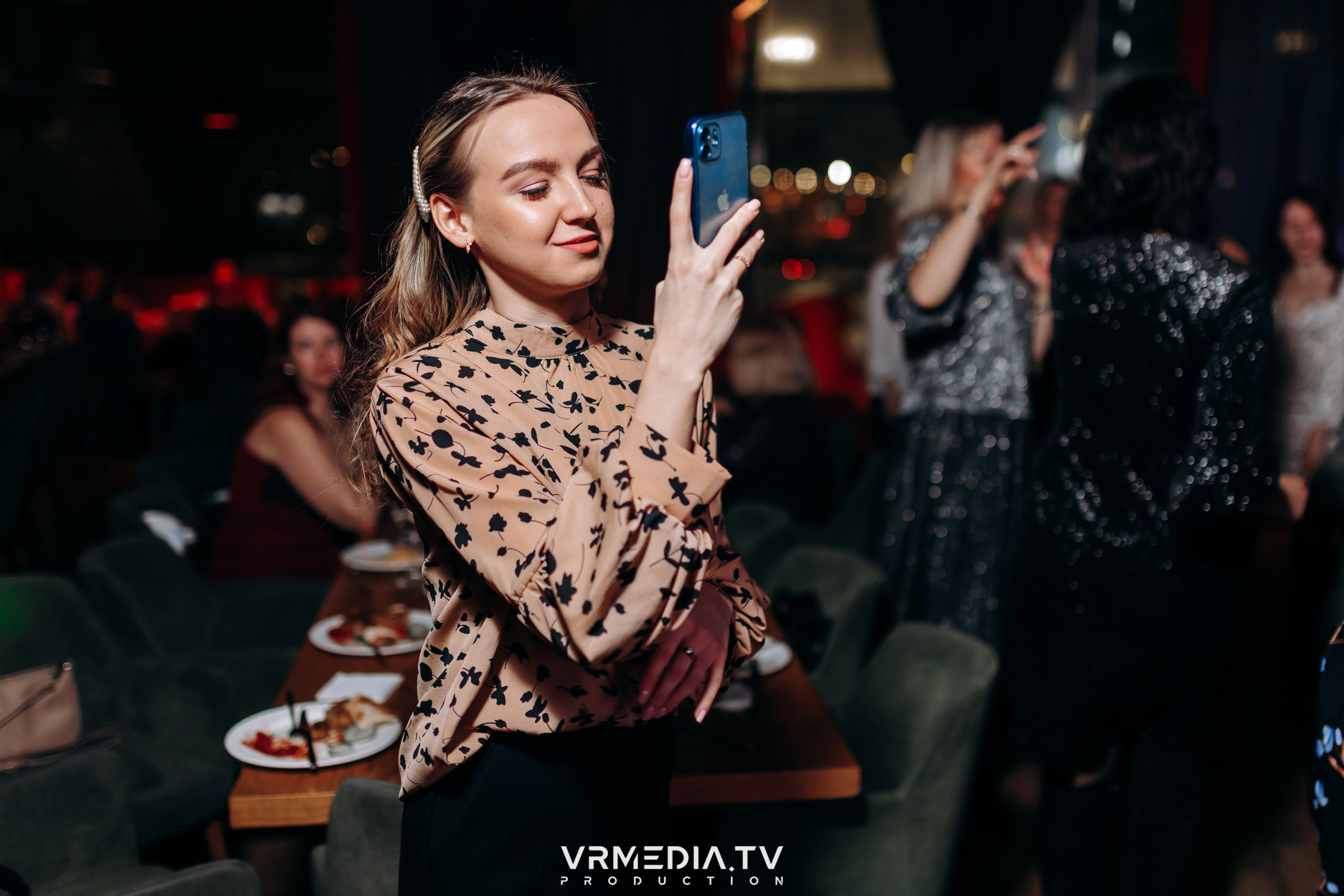 Жаркий новогодний корпоратив в гриль-баре «Жара»