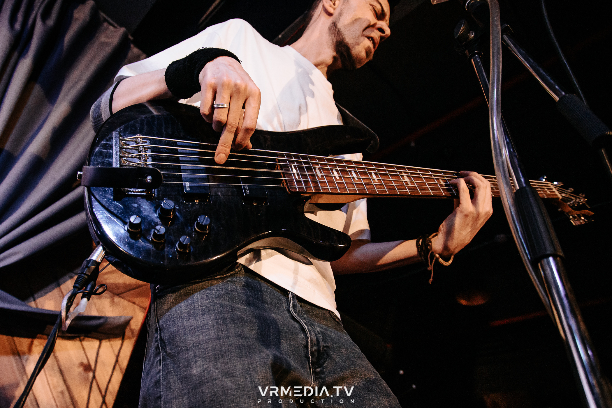 Джазовая среда: BBQueen: Переменная облачность