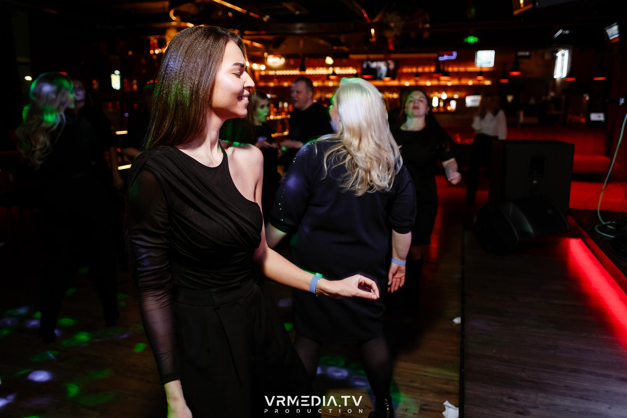 #НОВОГОДНИЕЖАРКИЕДНИИНОЧИ в гриль-баре «Жара»