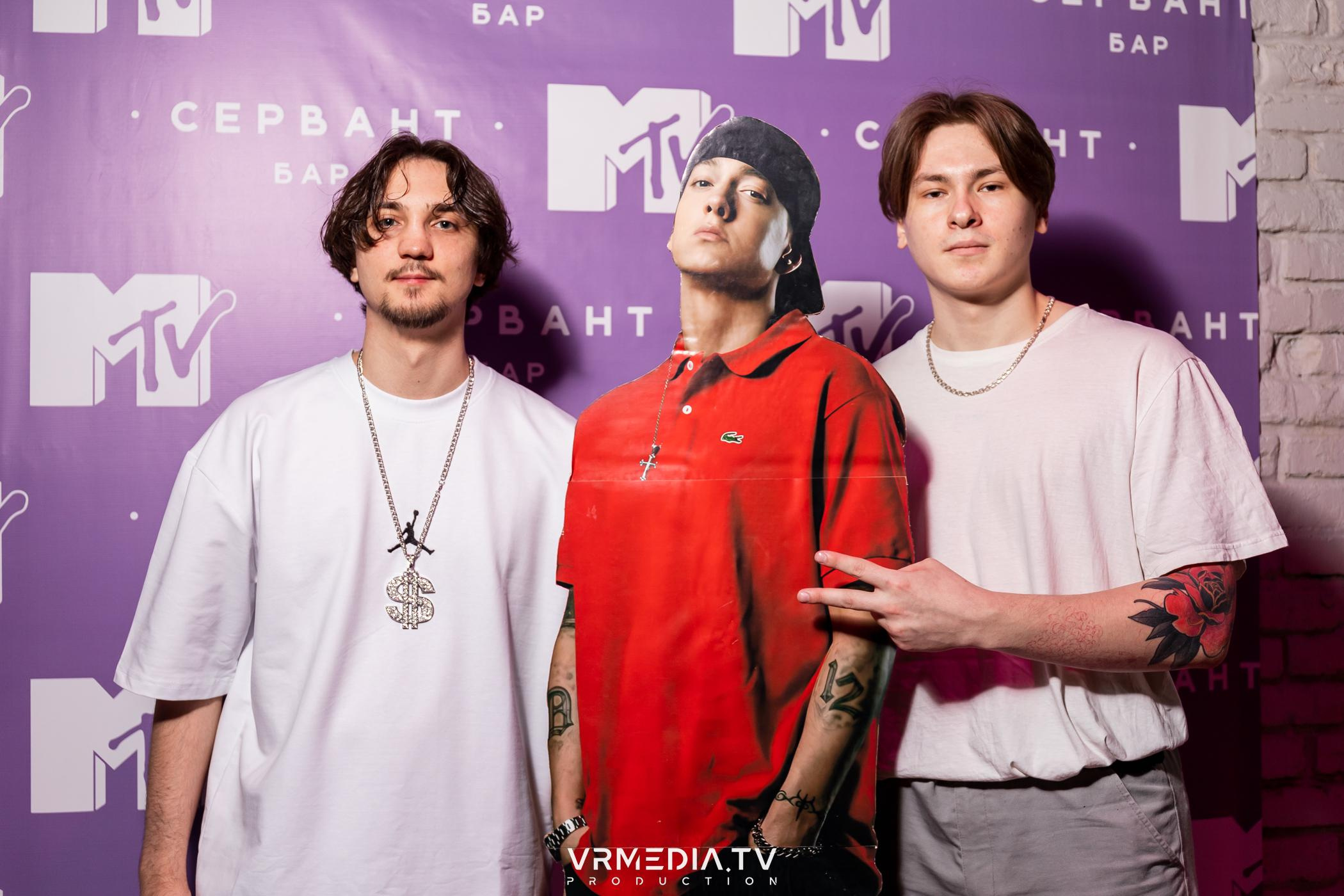 Мужской день в караоке-баре «Опера»