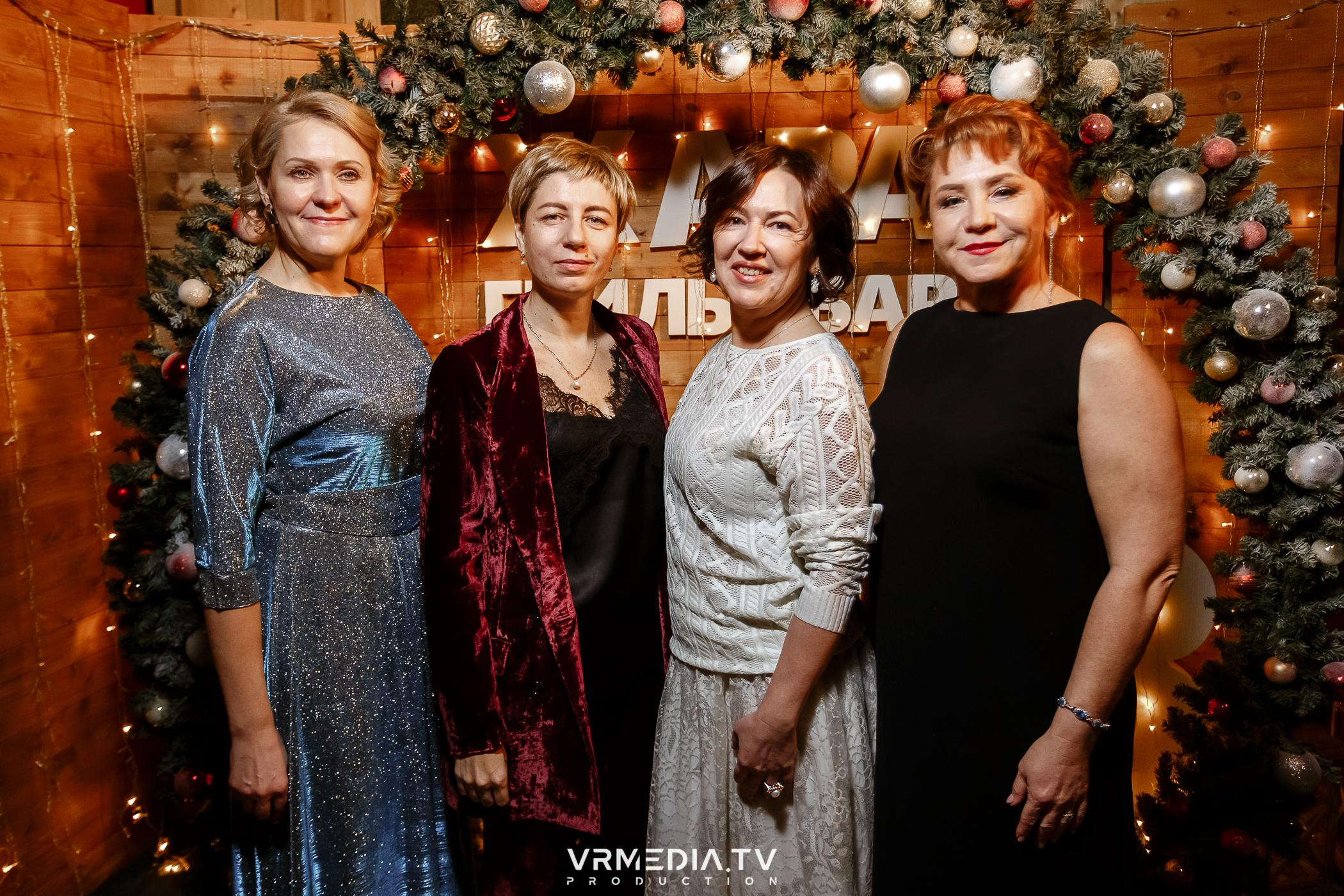 Жаркий новогодний корпоратив в гриль-баре «Жара»