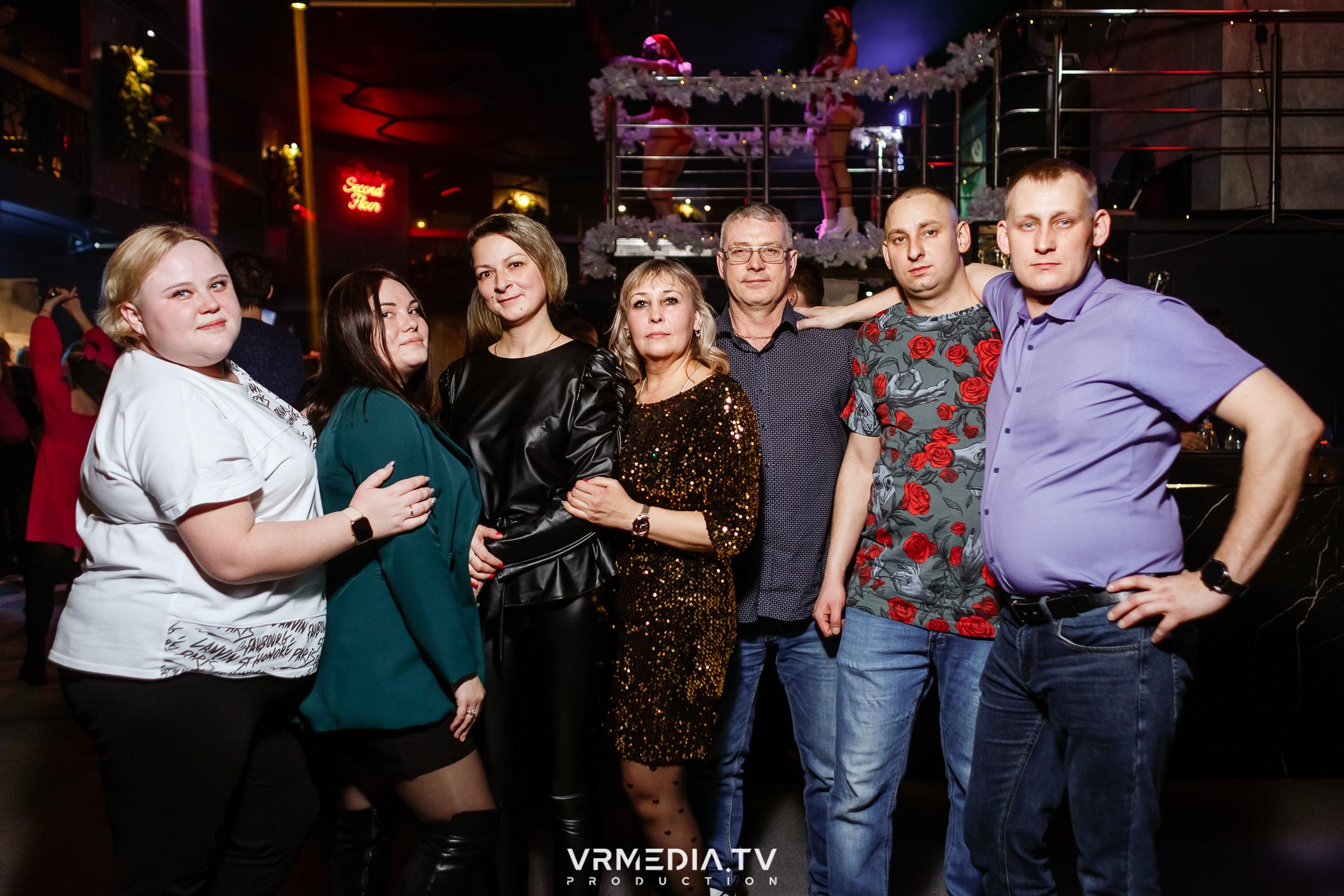 Выходные в баре «DOSKI»