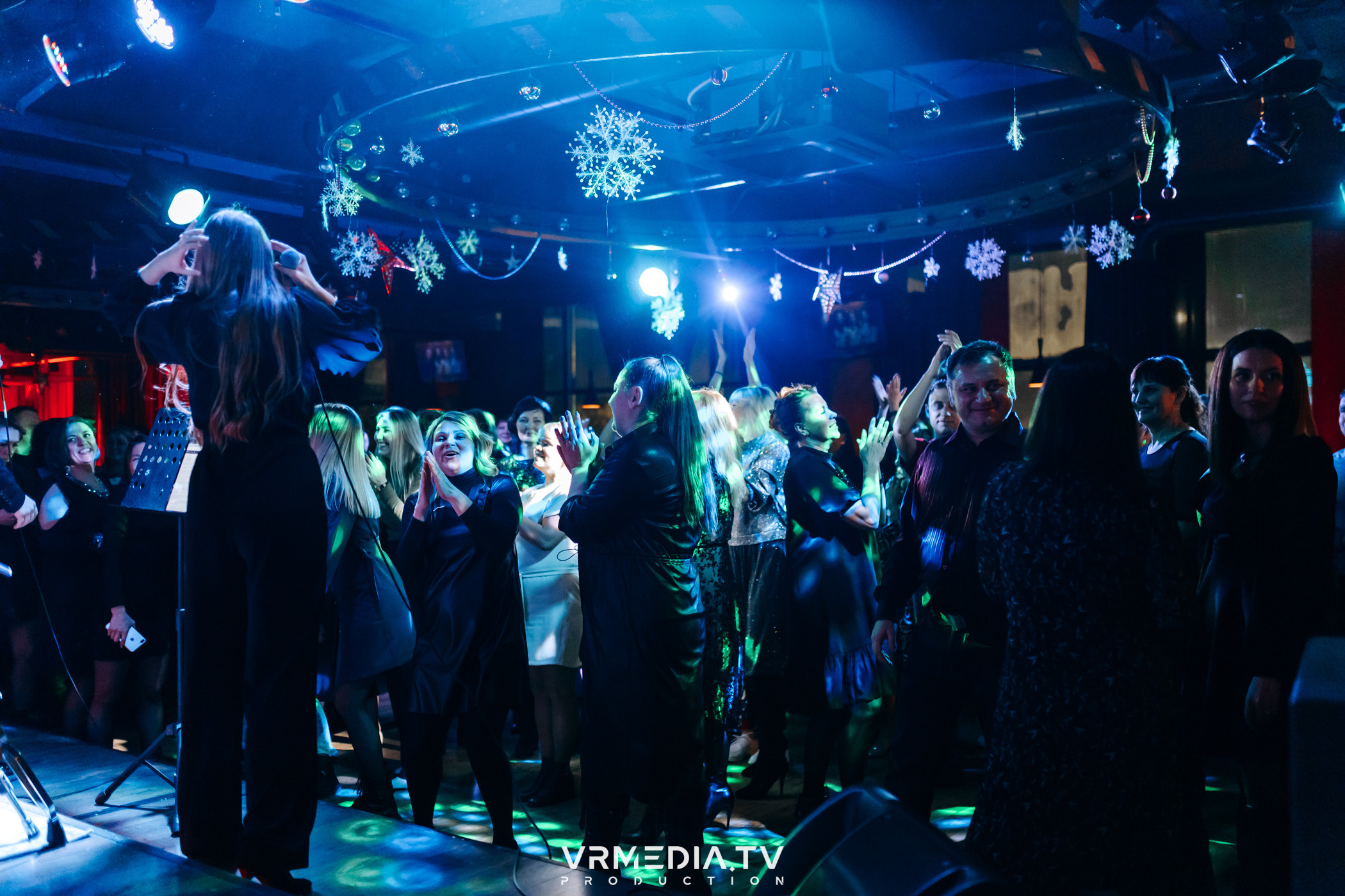 Жаркий новогодний корпоратив в гриль-баре «Жара»