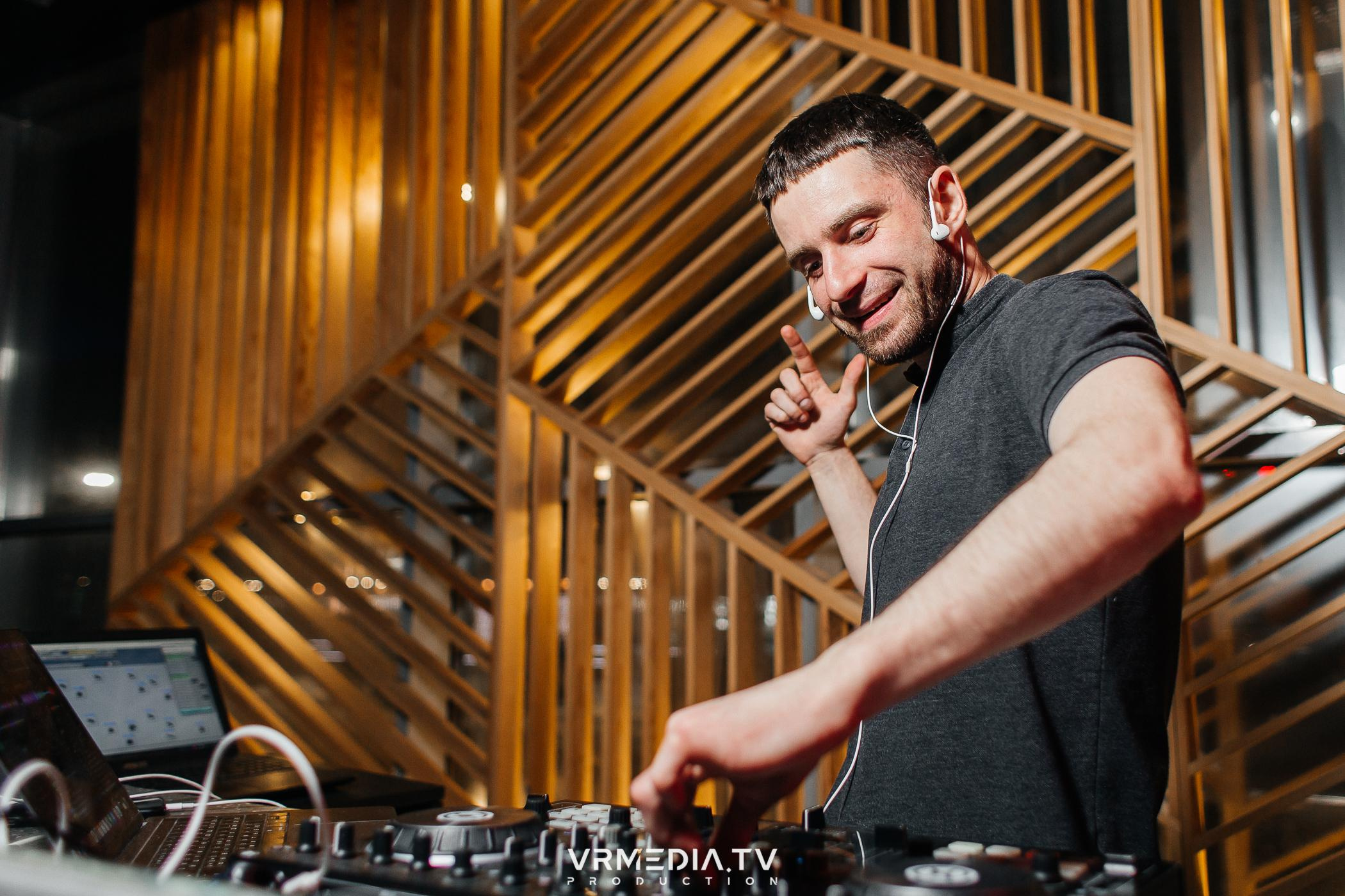 Выходные в баре «DOSKI»