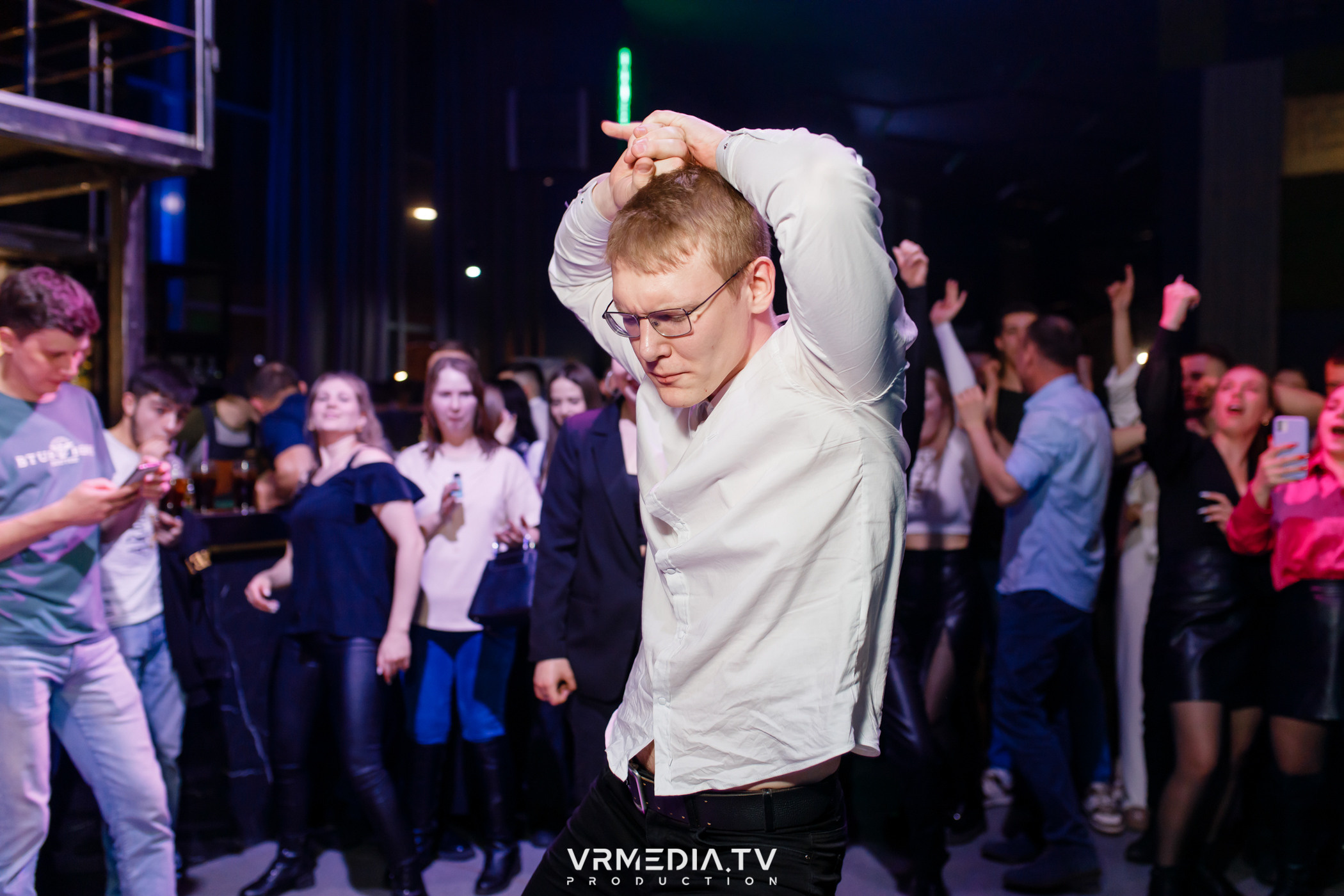 Выходные в баре «DOSKI»