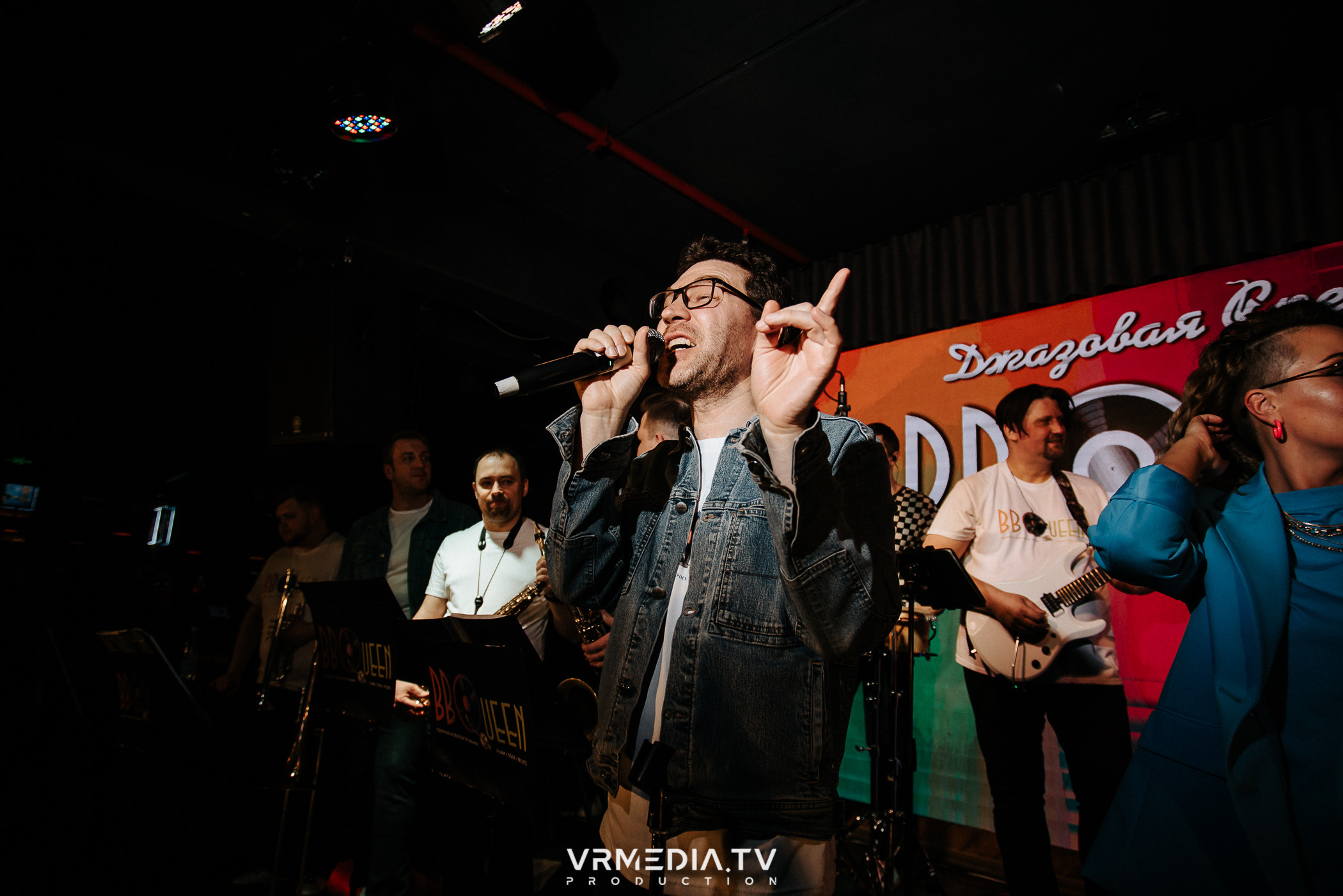 Джазовая среда: BBQueen: Переменная облачность