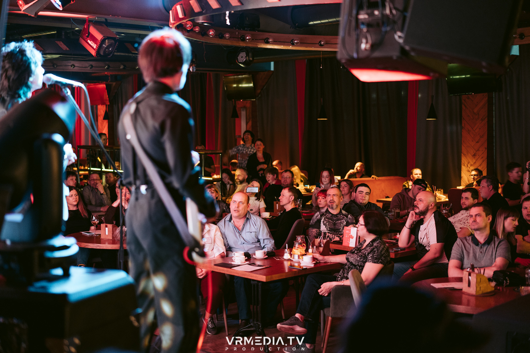 Джазовая среда: шоу «КИНОхроника»