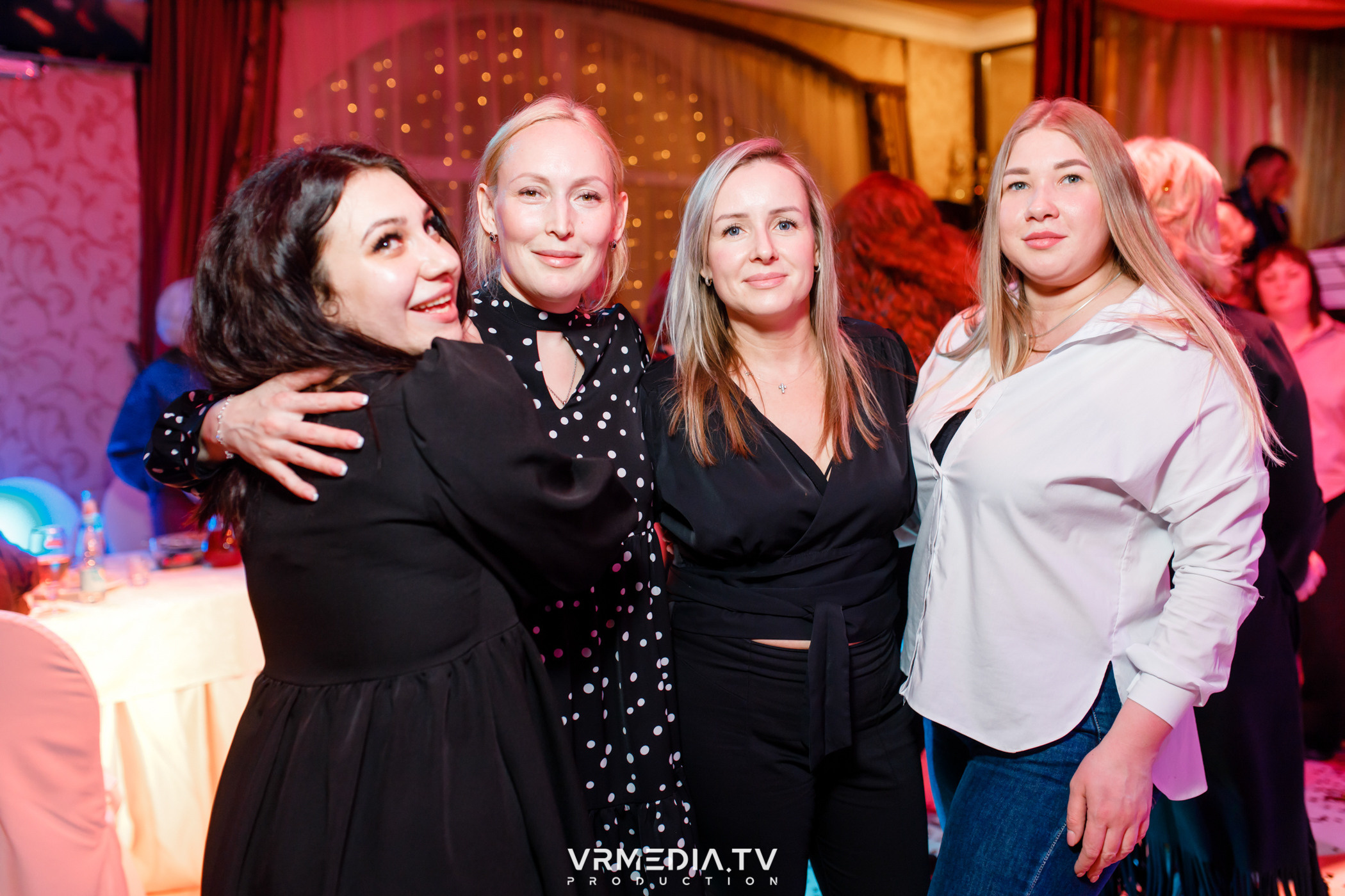 Международный женский день в ресторане «Лазурный Берег»