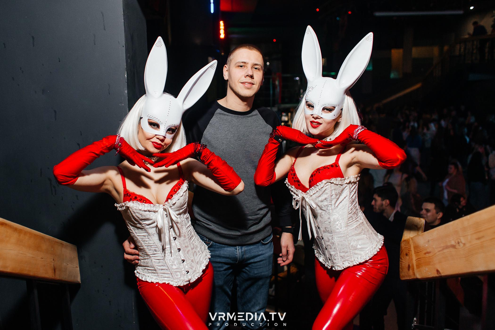 Выходные в баре «DOSKI»