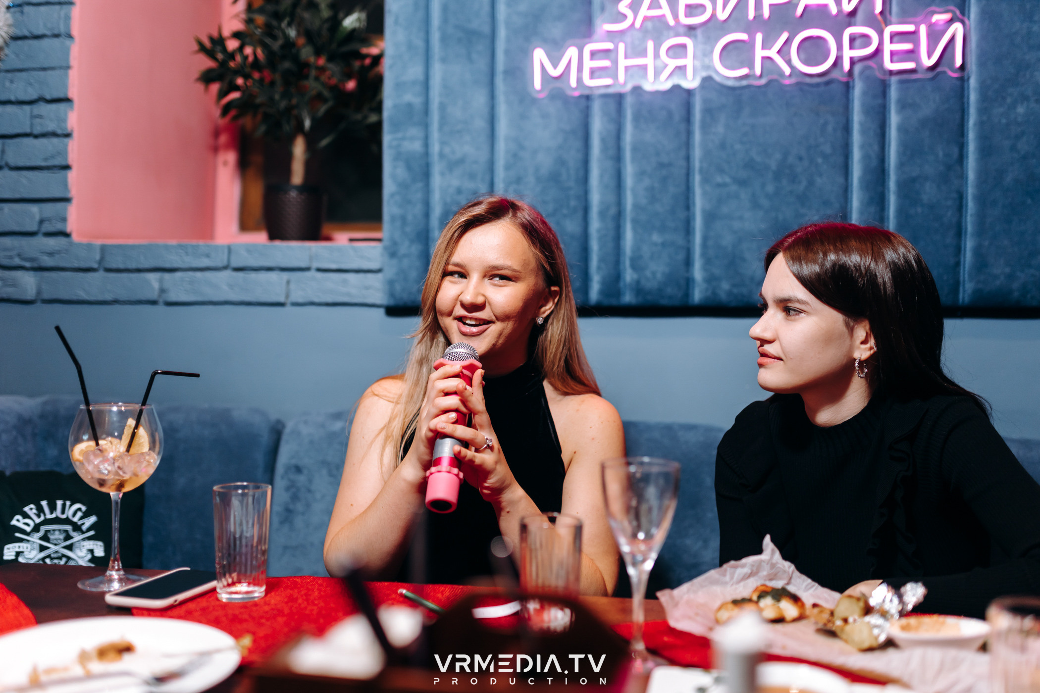 Новогодние корпоративы в караоке-баре «Опера»