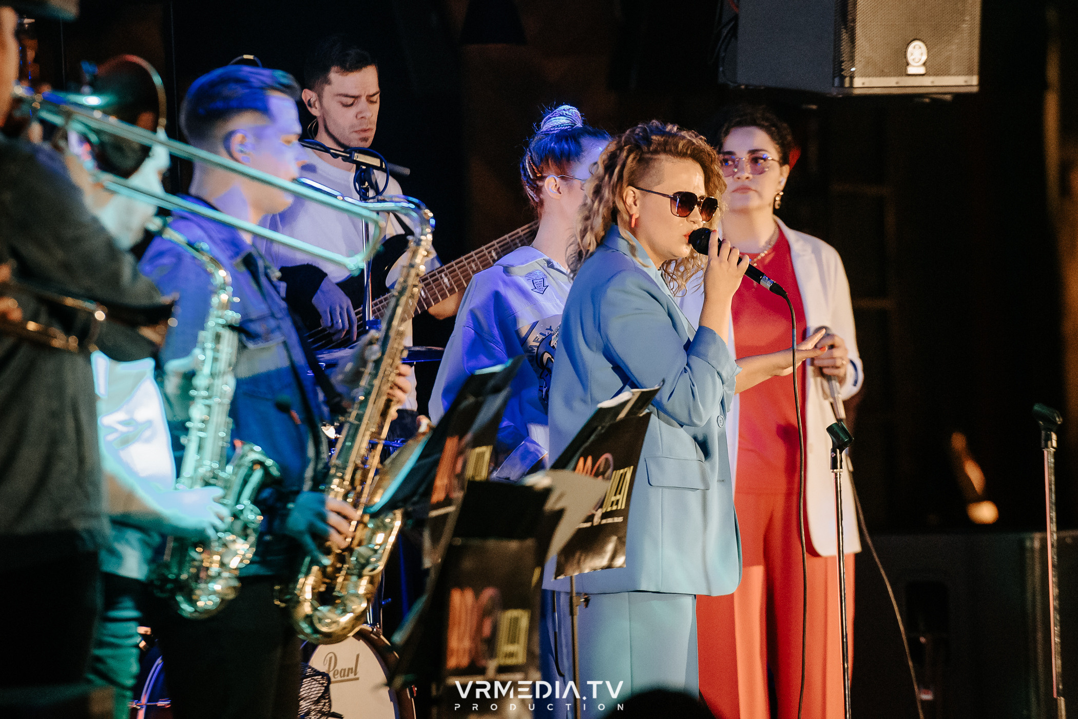 Джазовая среда: BBQueen: Переменная облачность