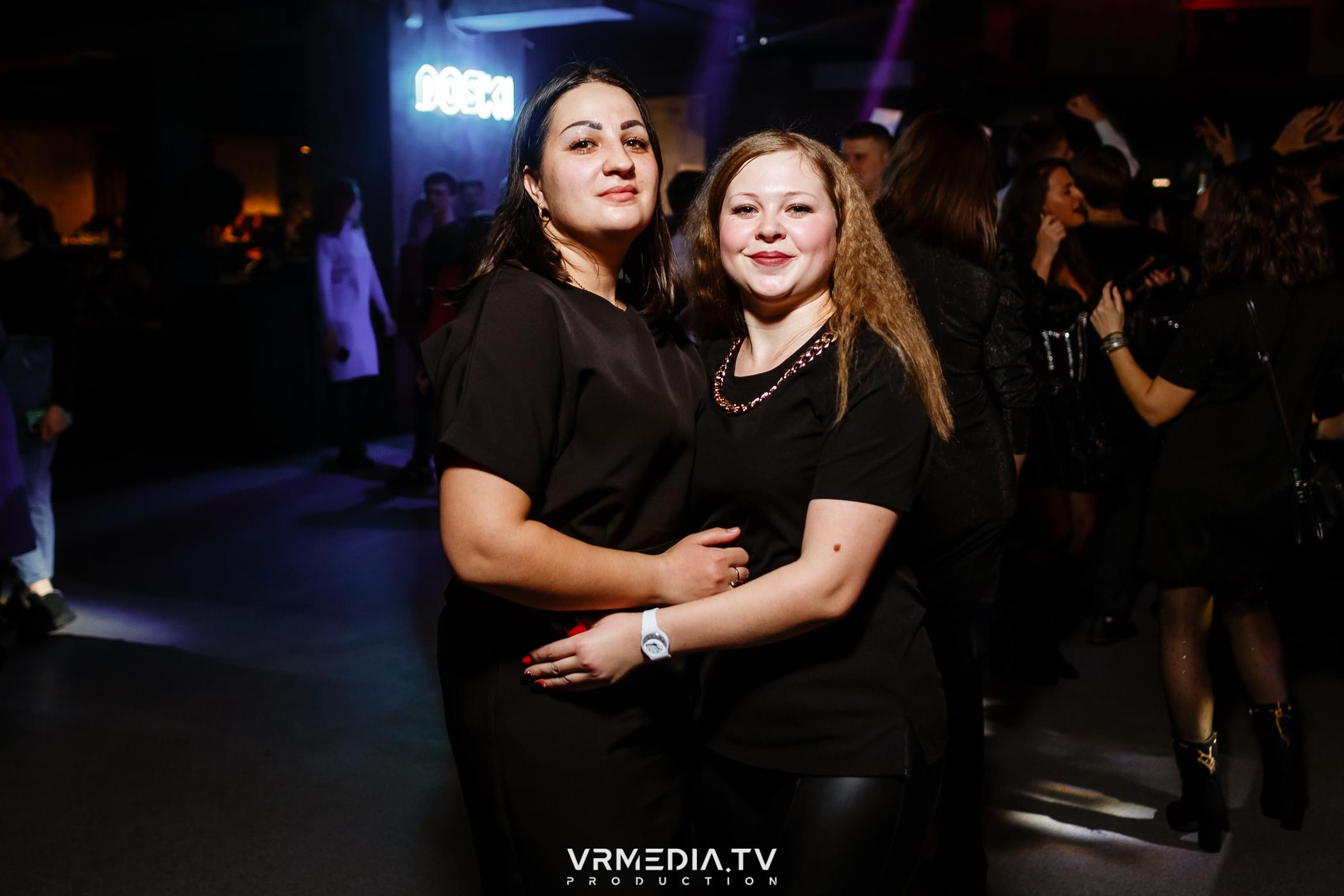 Выходные в баре «DOSKI»