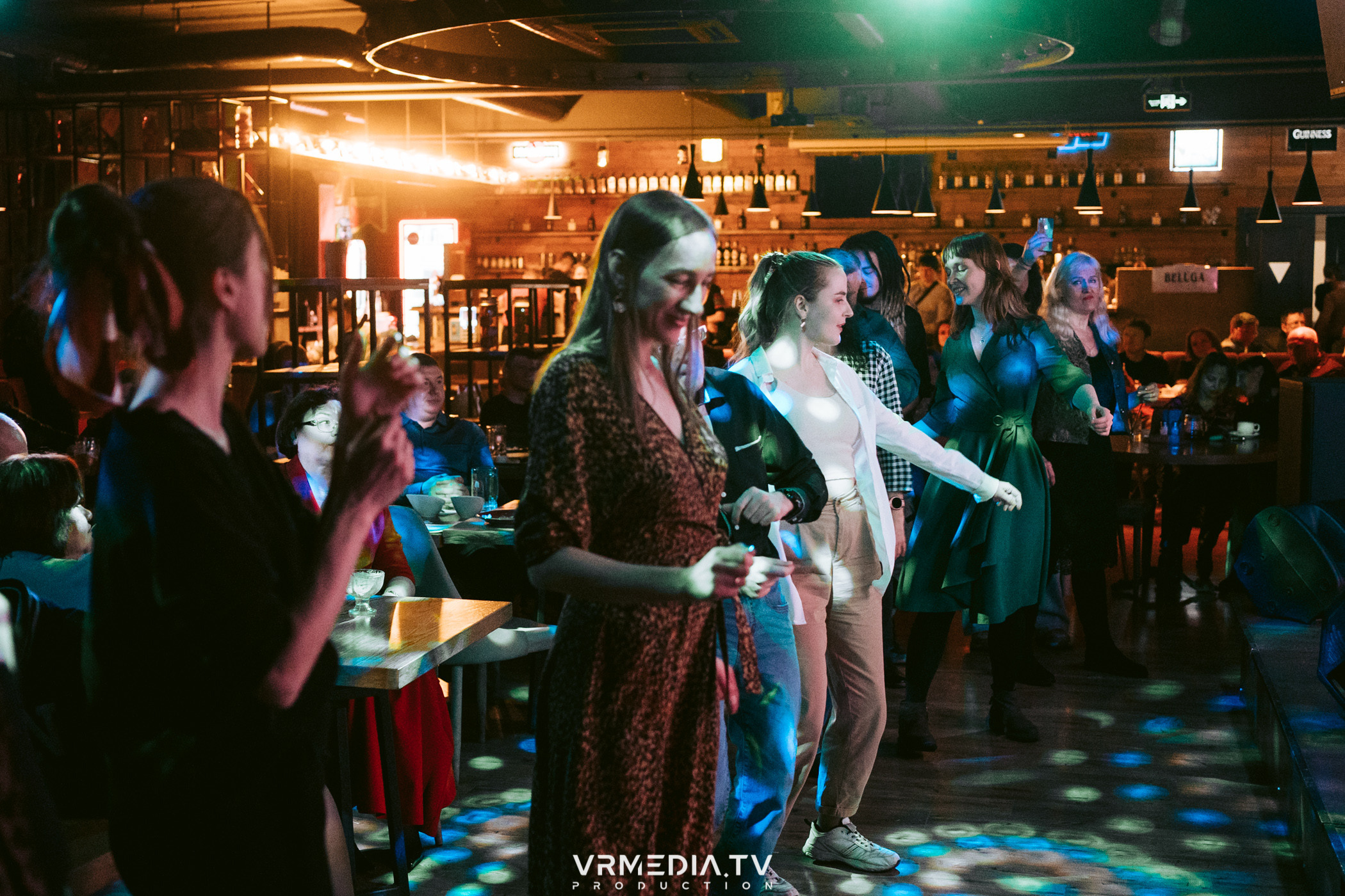 Джазовая среда: Чарльз Бёртон (США)