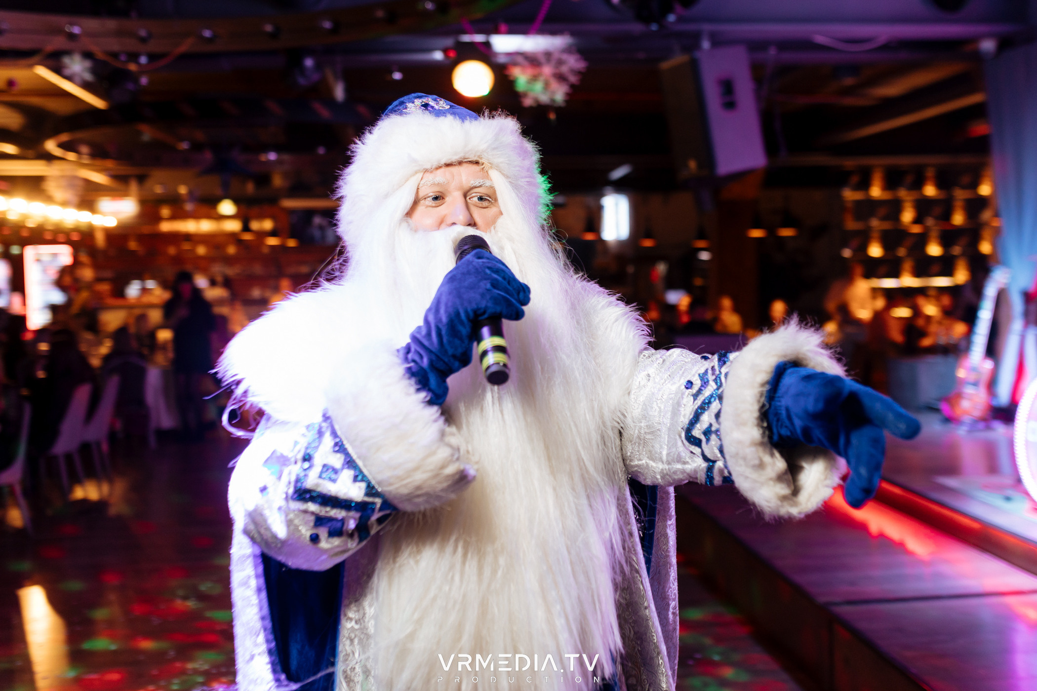 Жаркий новогодний корпоратив в гриль-баре «Жара»