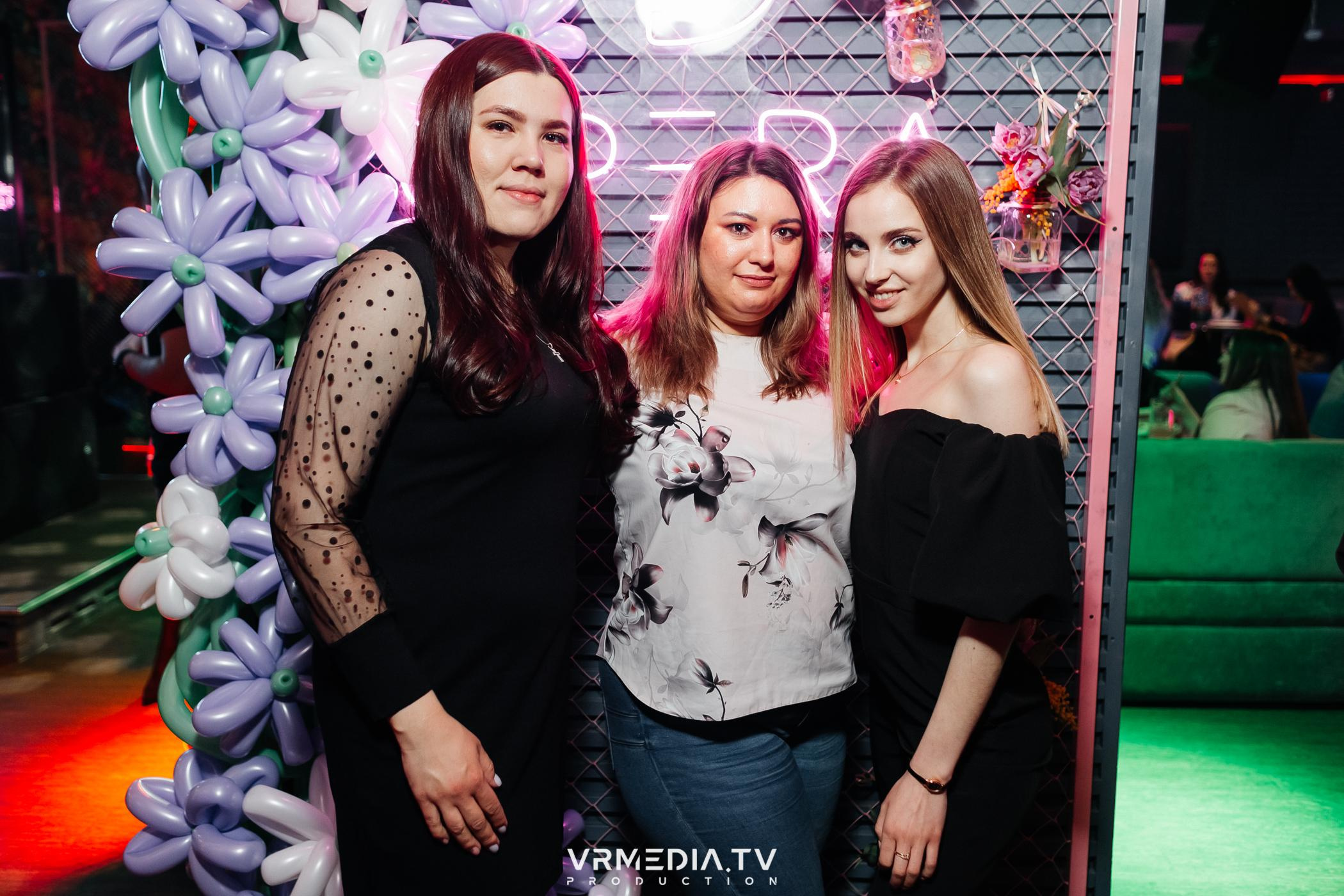 Woman party в караоке-баре «Opera»