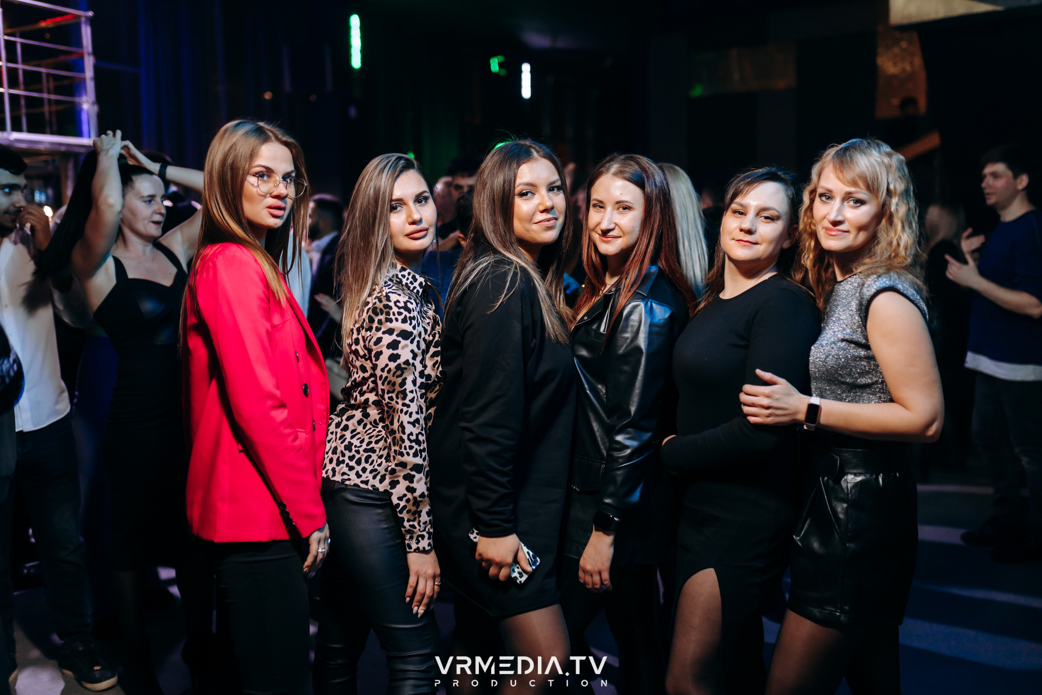 Выходные в баре «DOSKI»