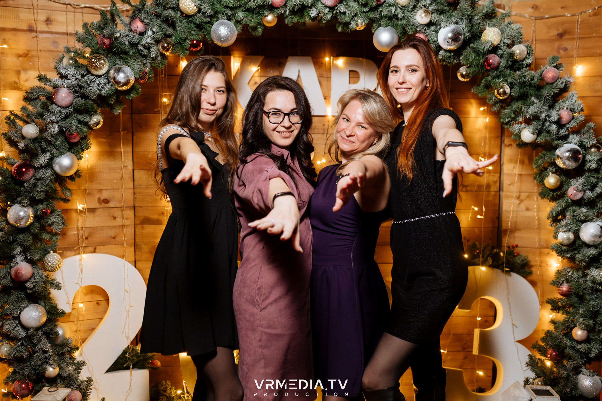 Жаркий новогодний корпоратив в гриль-баре «Жара»