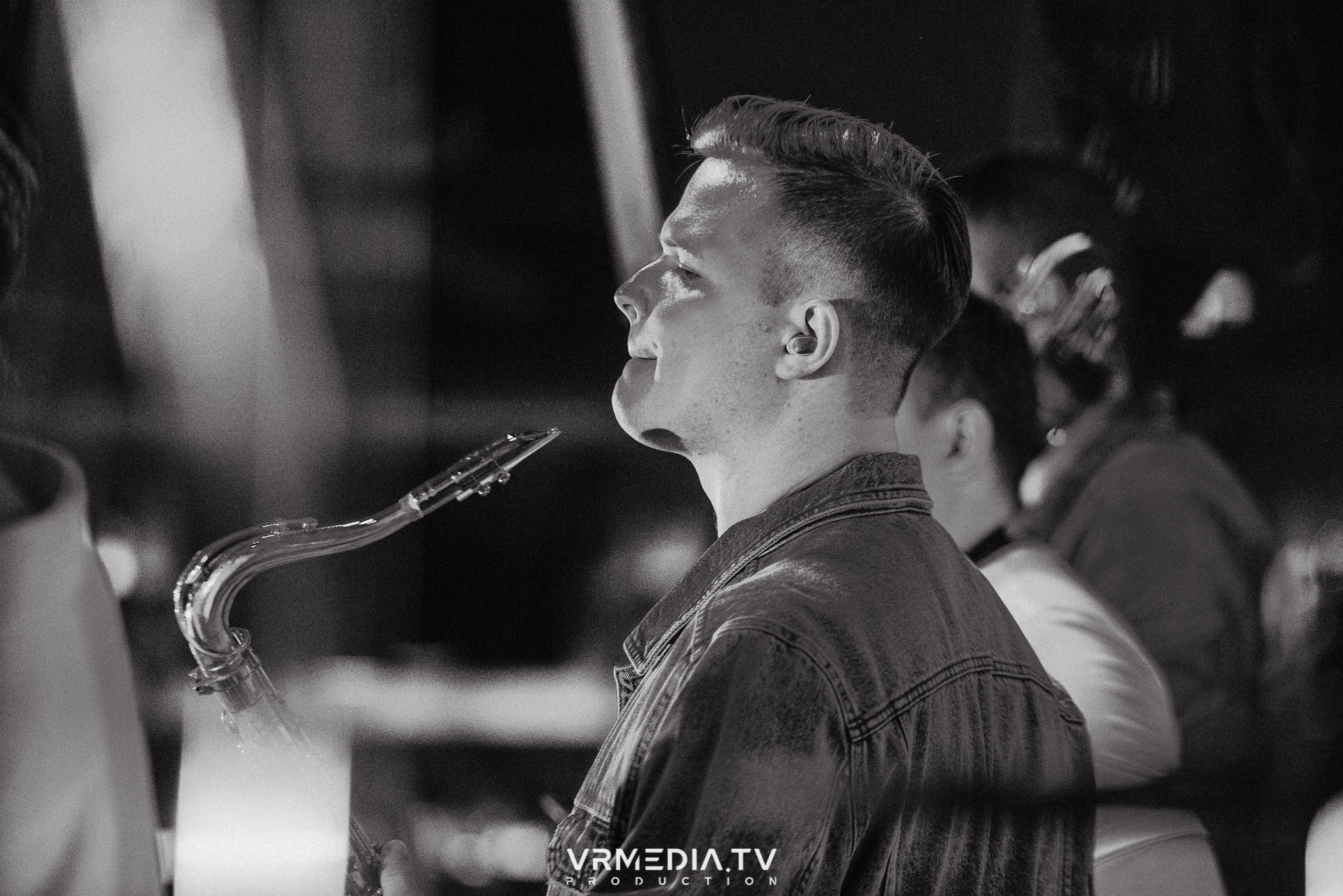 Джазовая среда: BBQueen: Переменная облачность