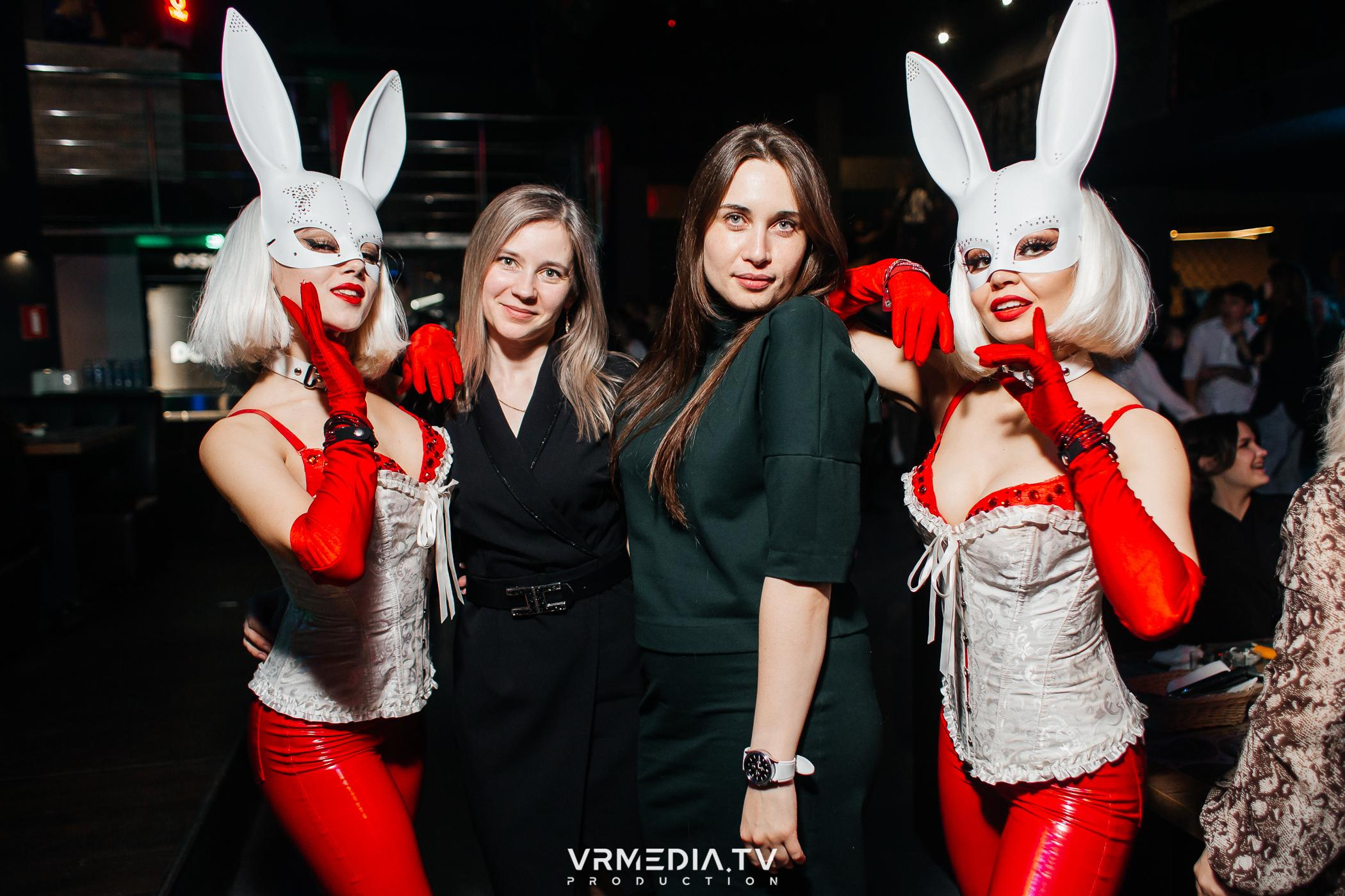 Выходные в баре «DOSKI»