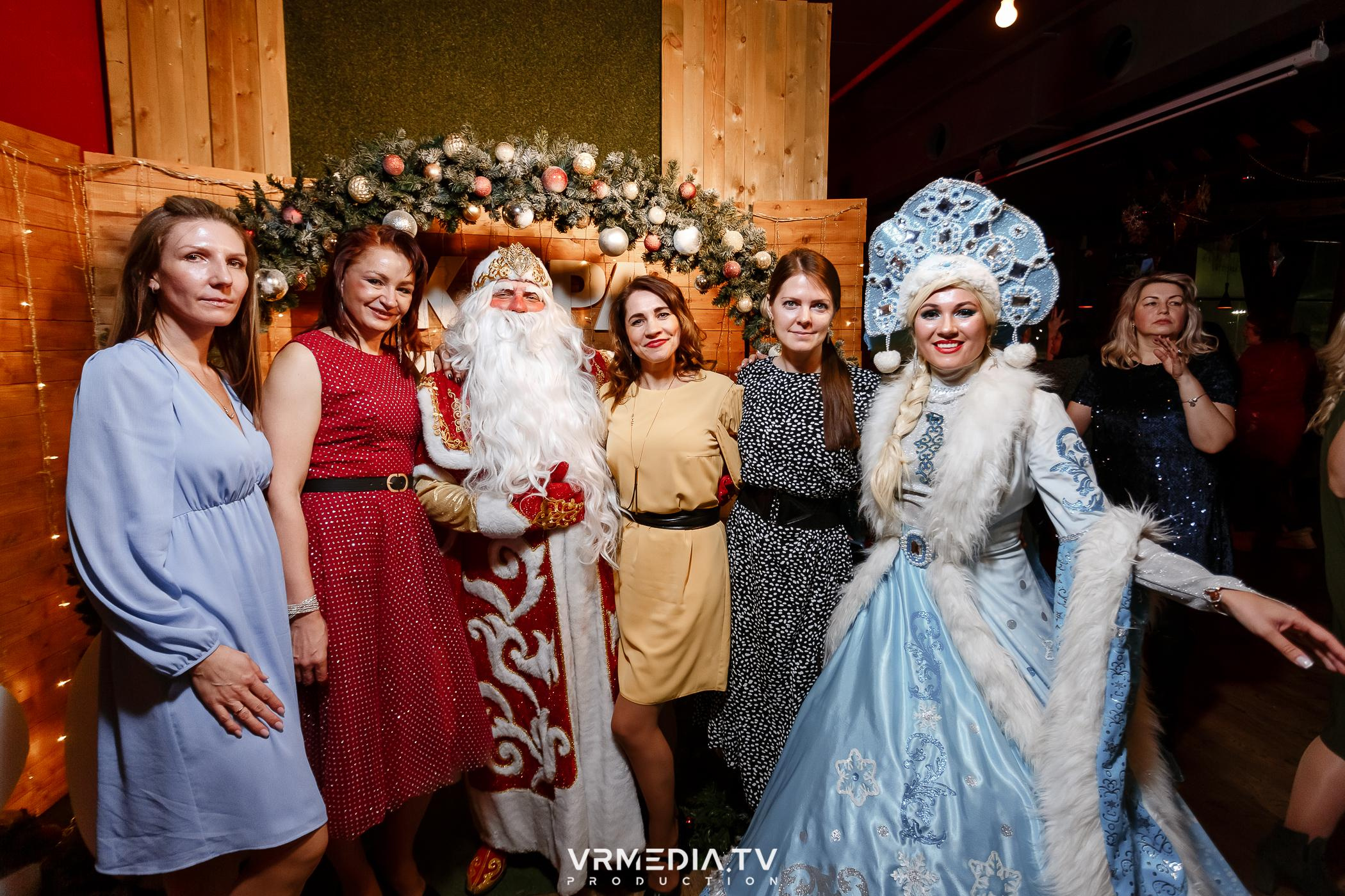 Жаркий новогодний корпоратив в гриль-баре «Жара»