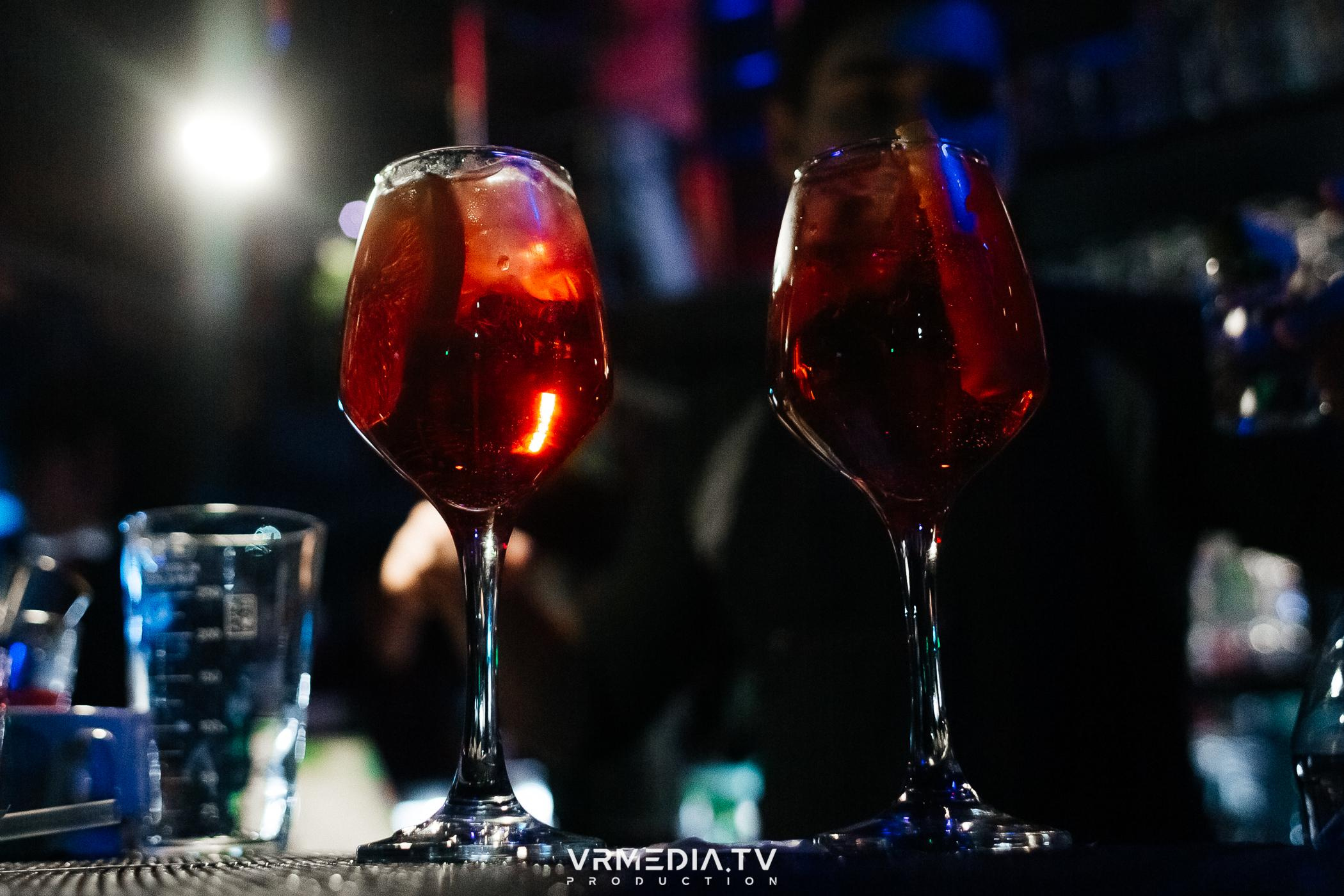 Выходные в баре «DOSKI»