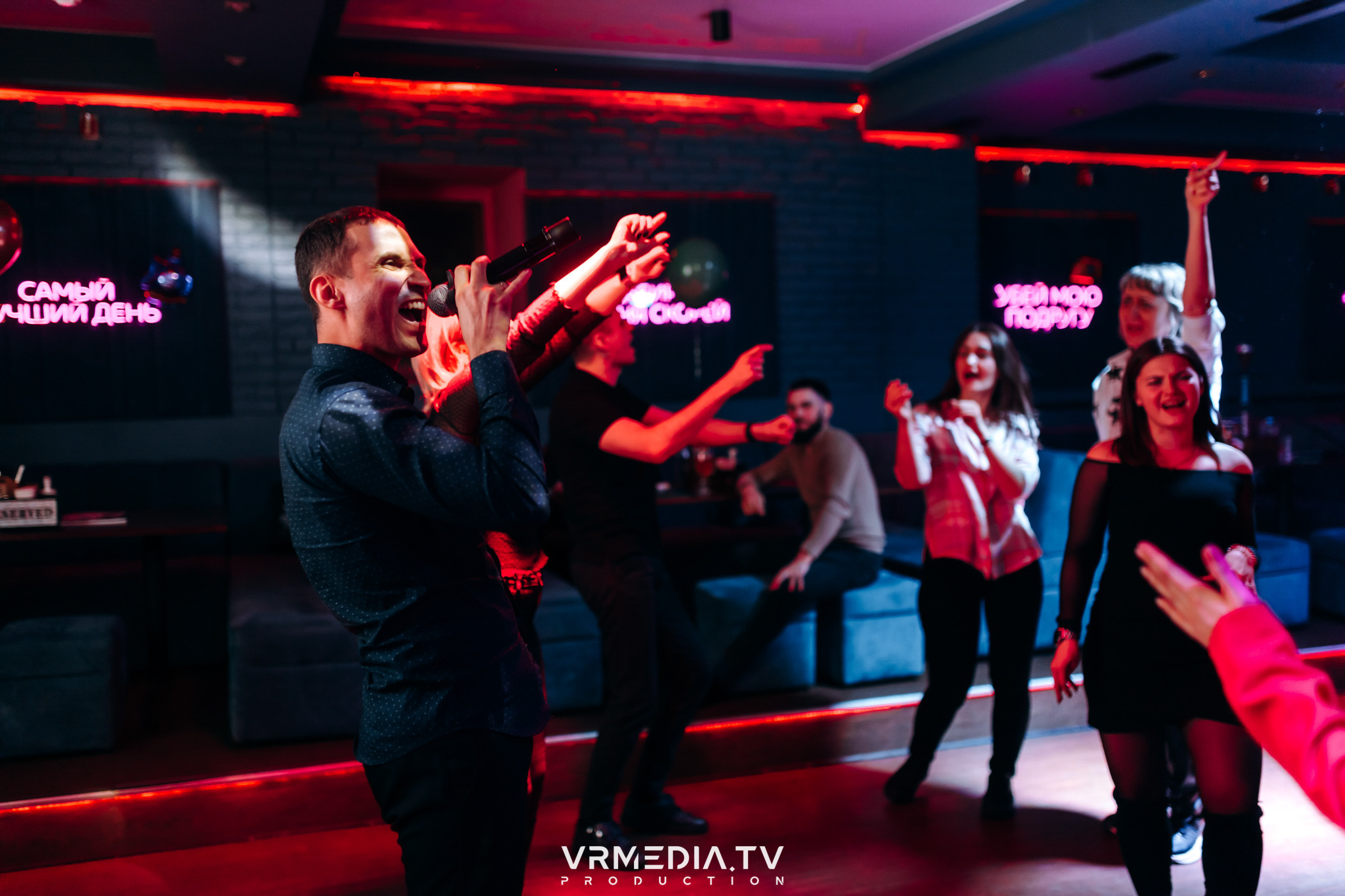 Мужской день в караоке-баре «Опера»