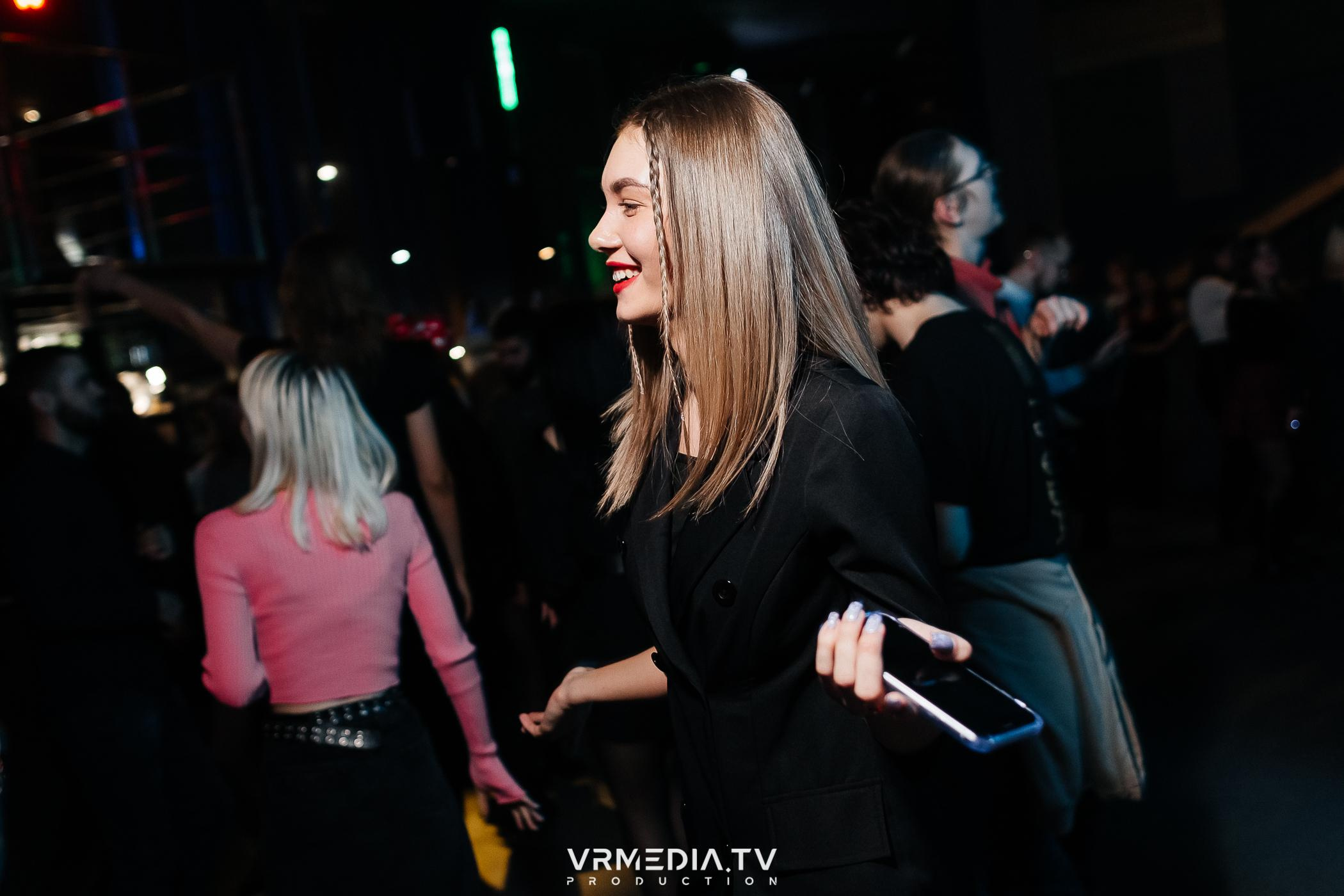 Выходные в баре «DOSKI»