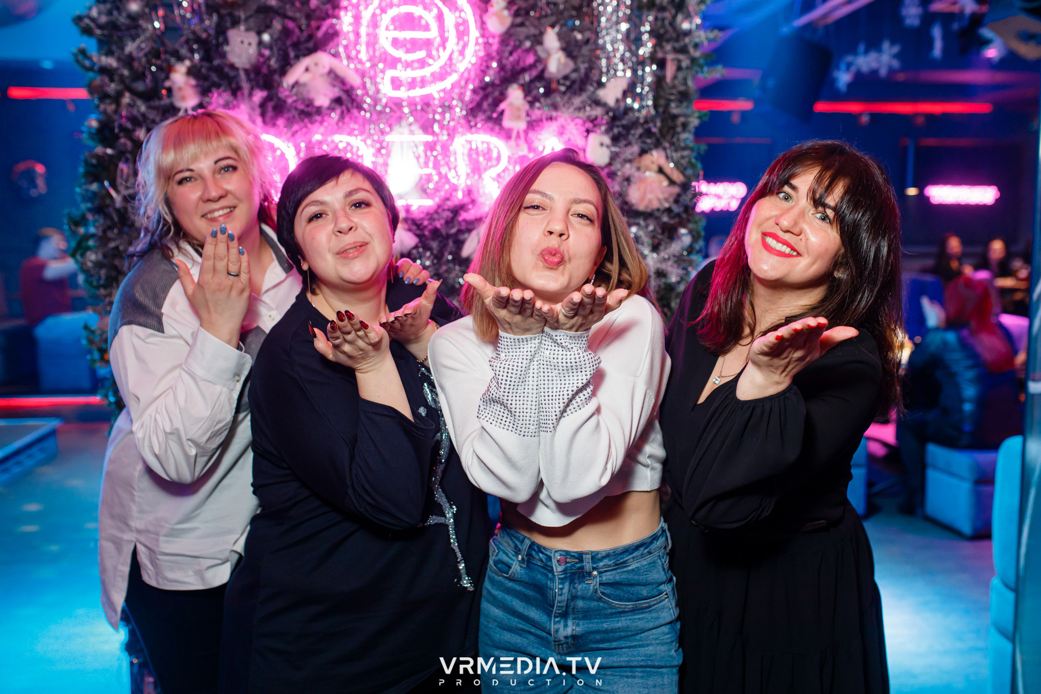 Выходные в караоке-баре «Опера»