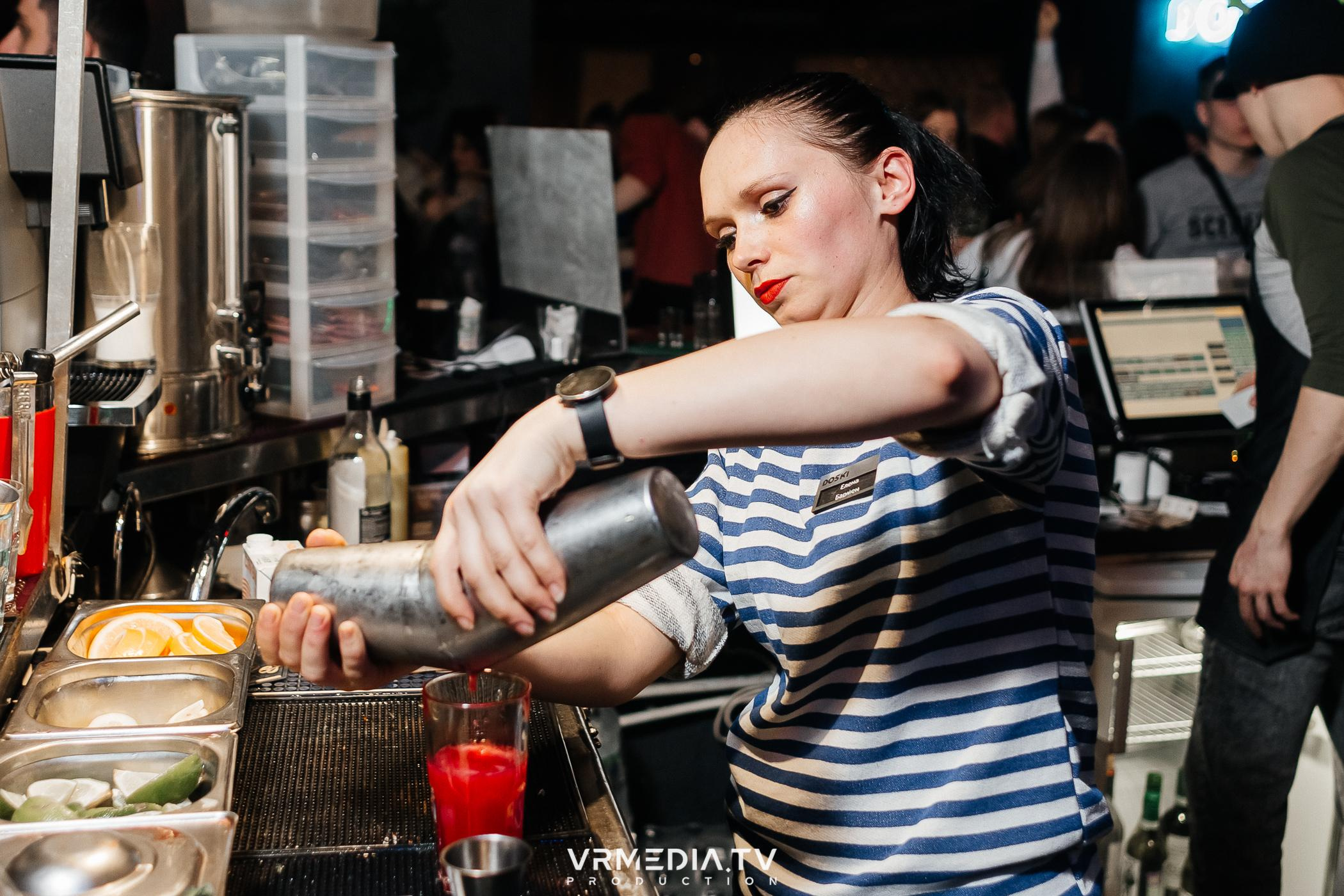 Выходные в баре «DOSKI»