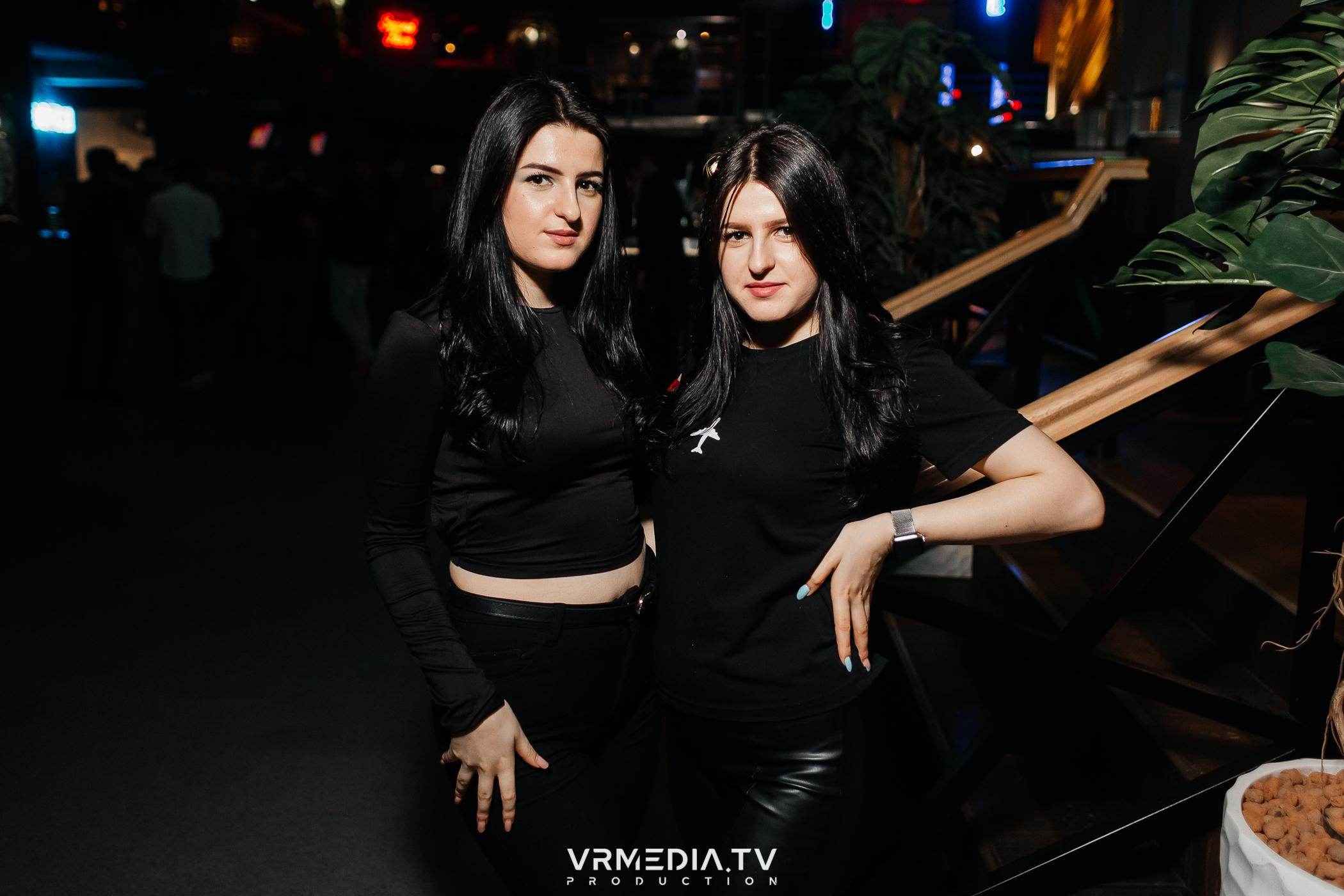 Выходные в баре «DOSKI»