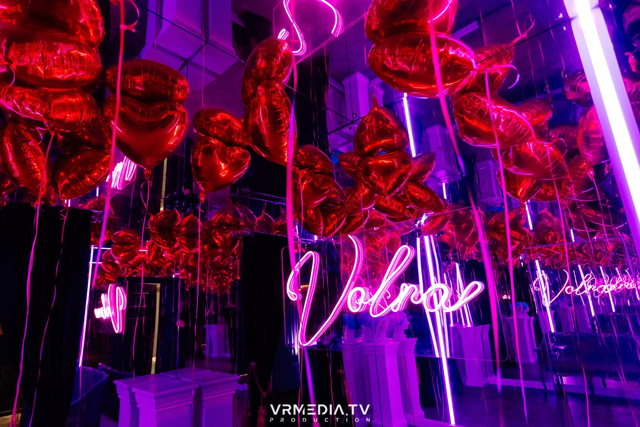 День святого Валентина в караоке-баре «Volna»