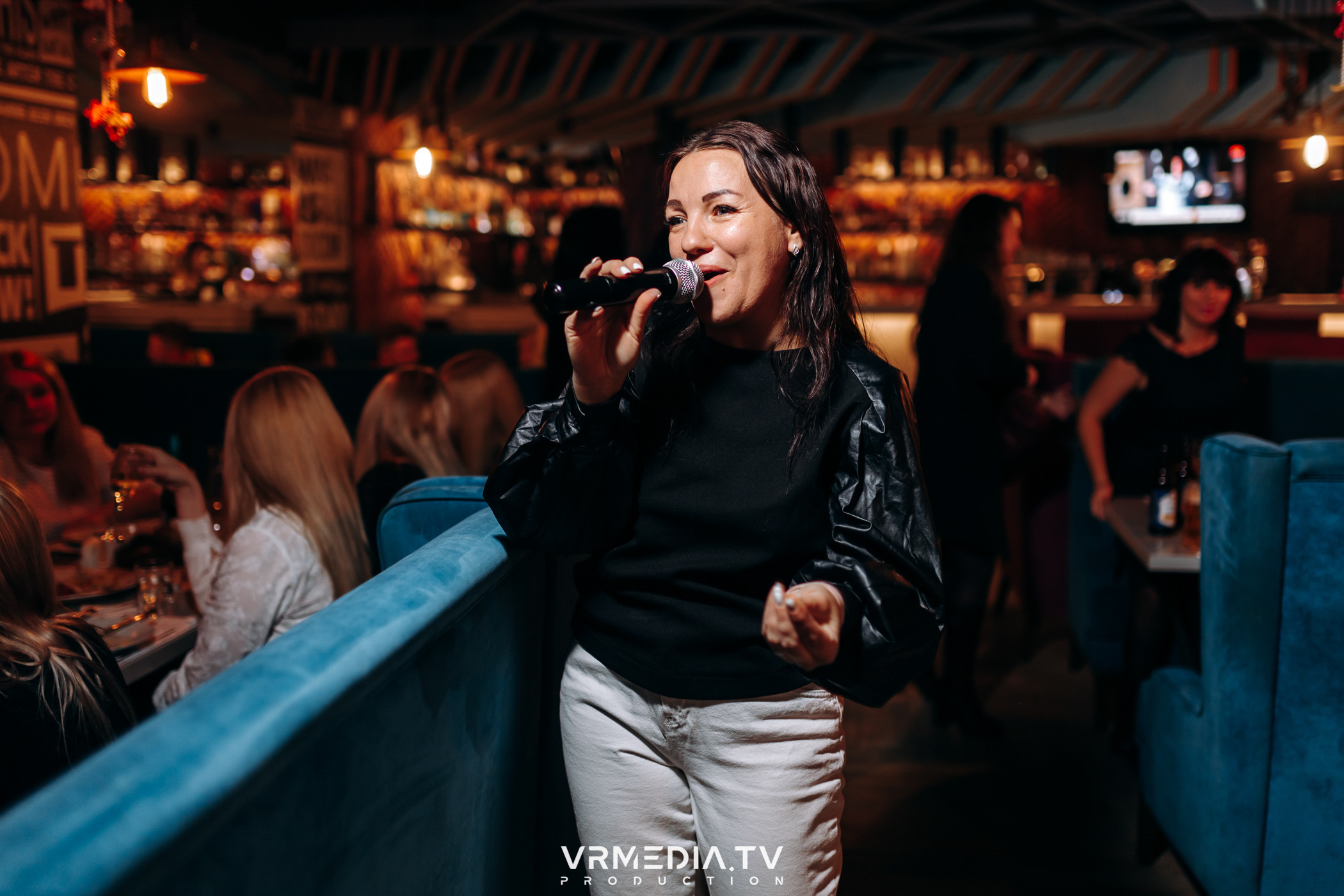 Новогодний вечер в ресторане «Friday»