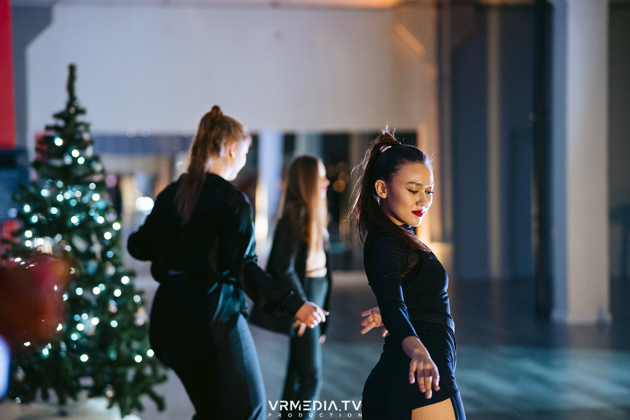 Новогодний вечер в «FREEDOM by Kseniya Aleksandrova»