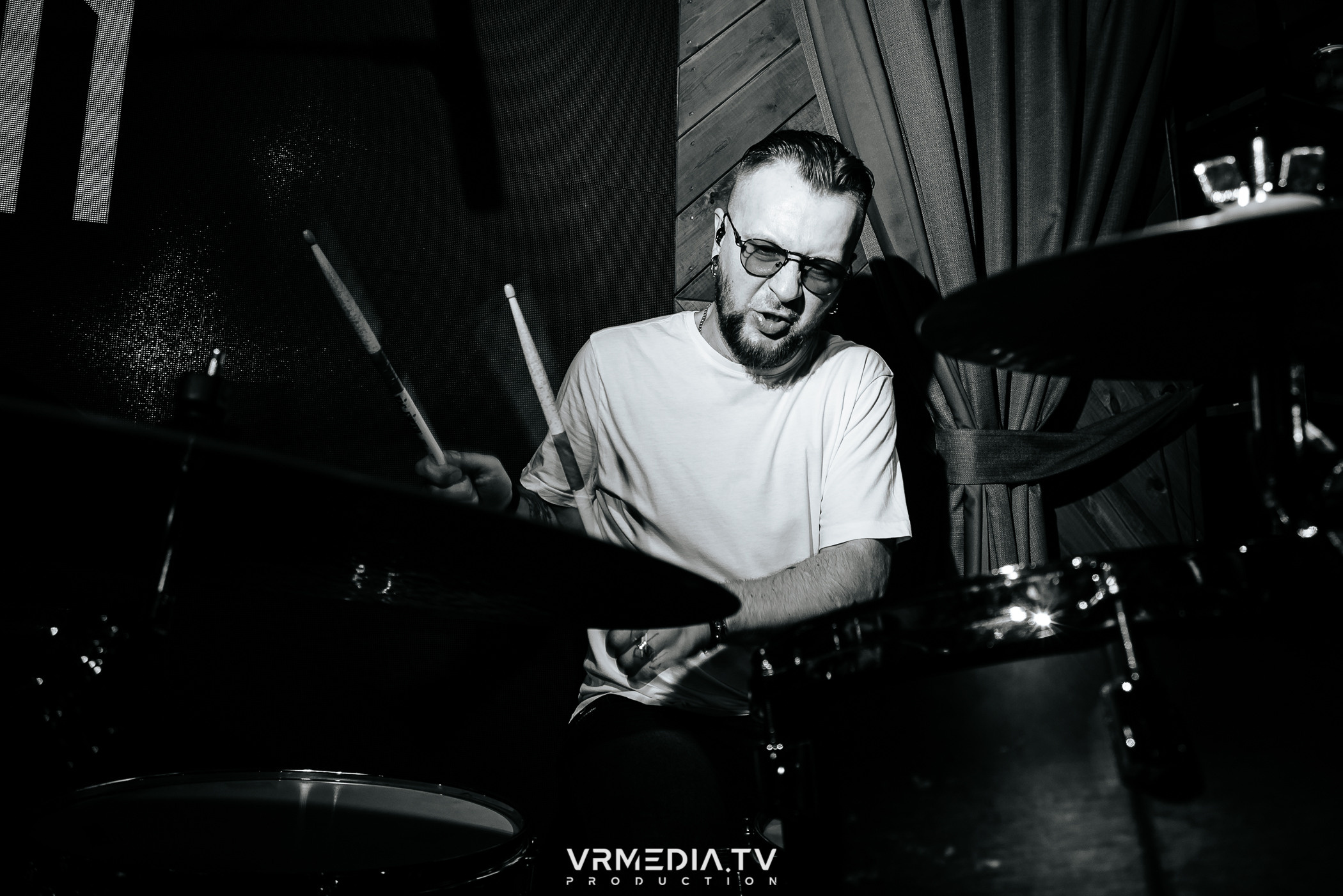 Джазовая среда: BBQueen: Переменная облачность