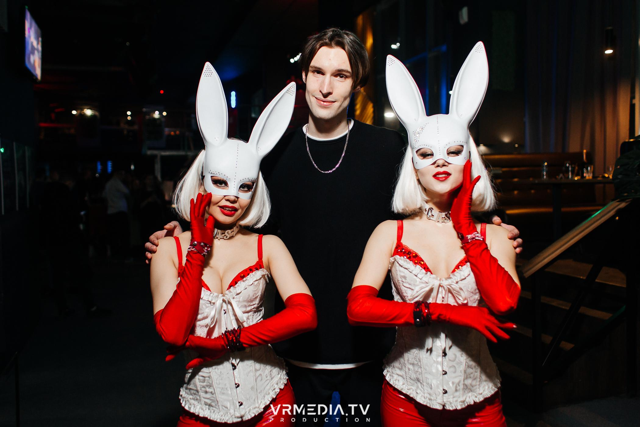 Выходные в баре «DOSKI»