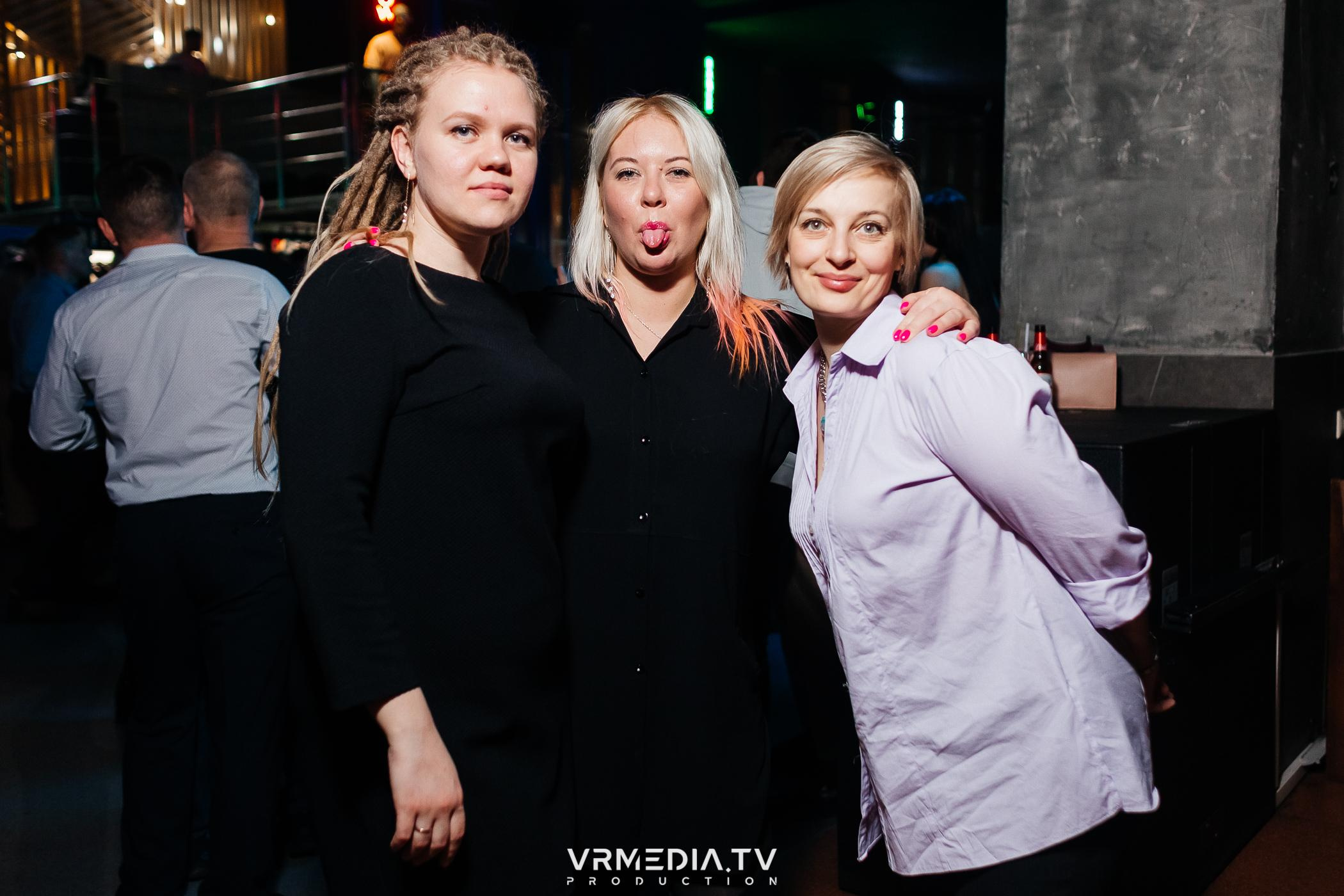 Выходные в баре «DOSKI»