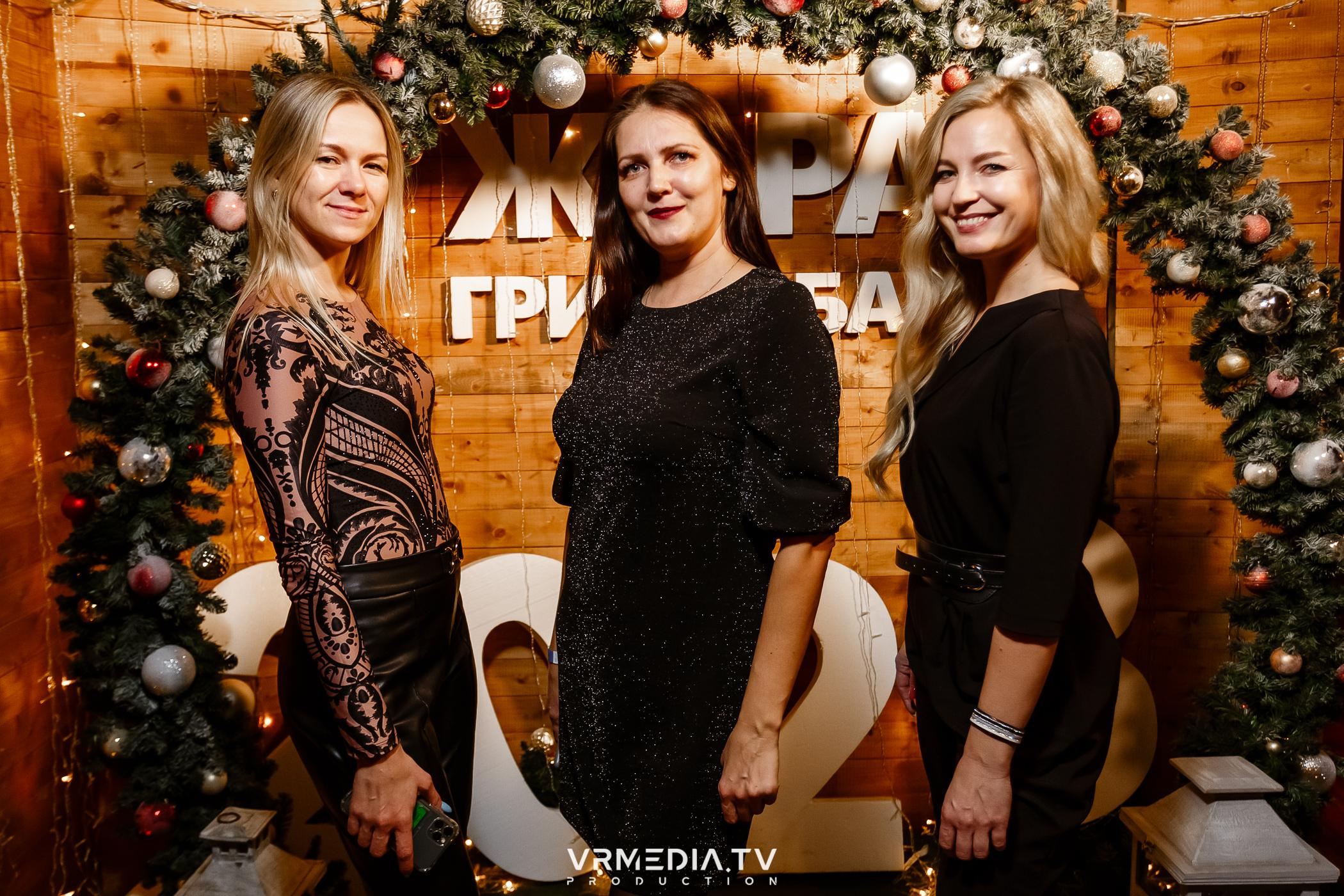 #НОВОГОДНИЕЖАРКИЕДНИИНОЧИ в гриль-баре «Жара»