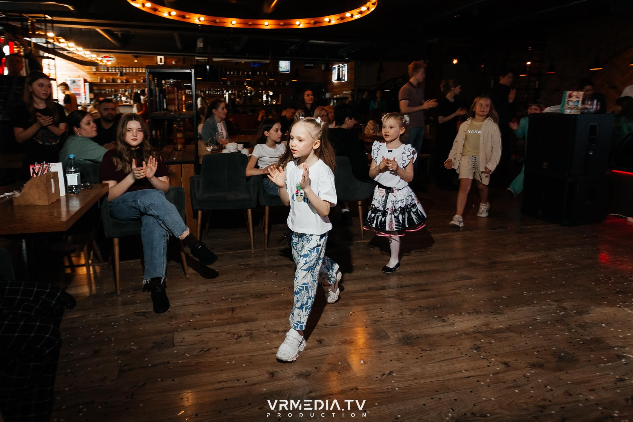 KIDS FASHION SHOW