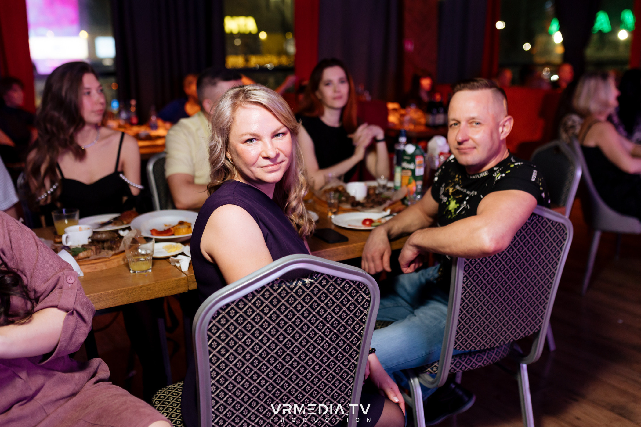 Жаркий новогодний корпоратив в гриль-баре «Жара»