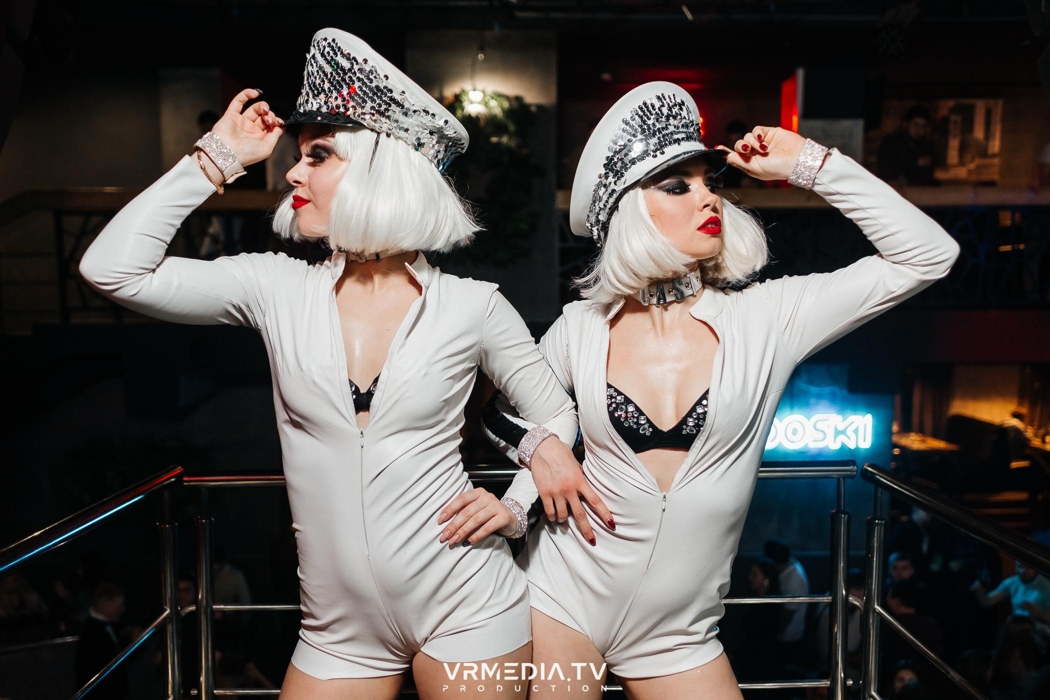 Выходные в баре «DOSKI»